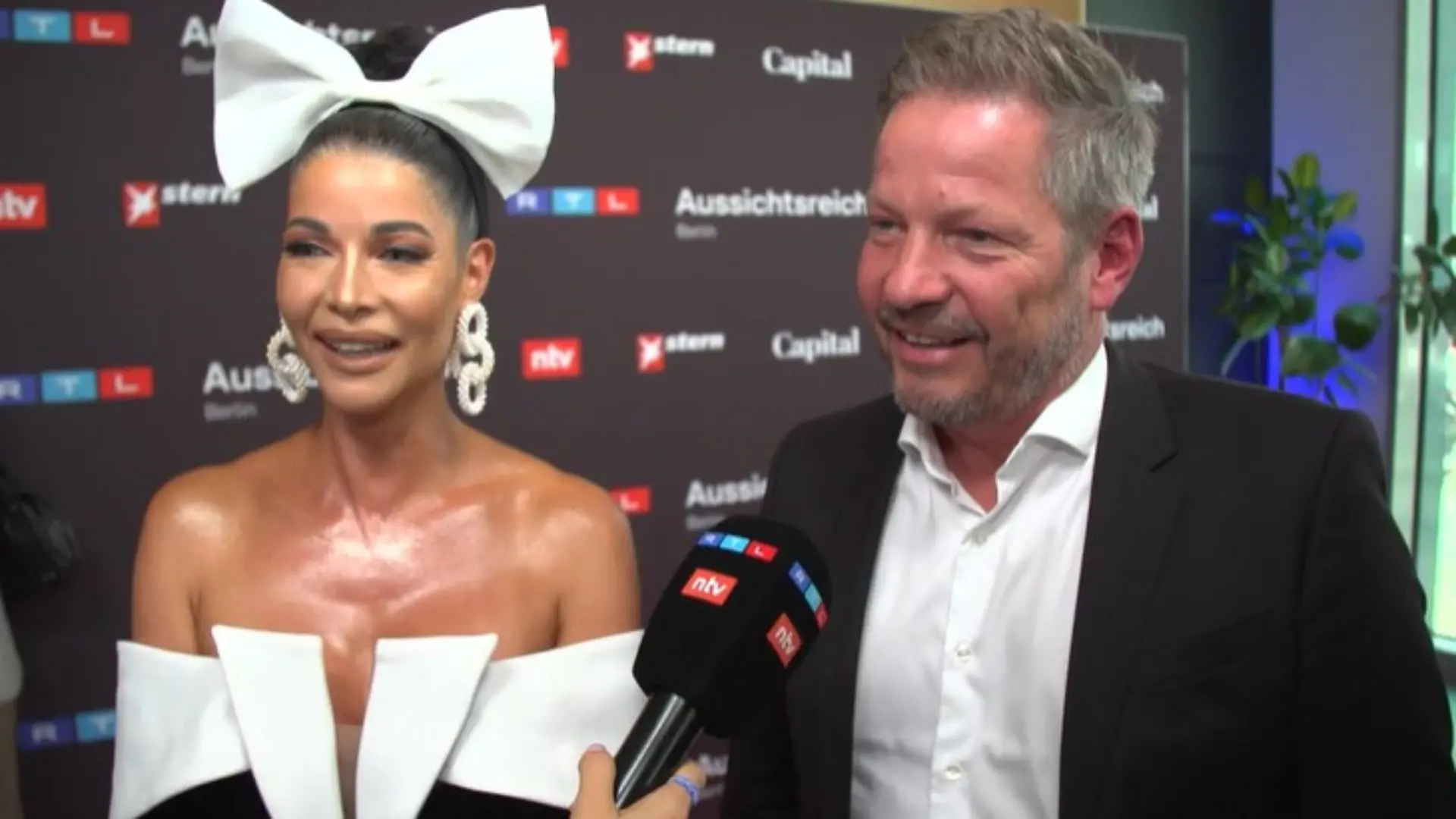 Micaela Schäfer präsentiert ihren neuen Partner auf dem RTL-Event „Aussichtsreich” am 8. Juli in Berlin