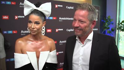 Bild von Neue Liebe bei Micaela Schäfer! Er sieht aus wie ein deutscher Spitzenpolitiker