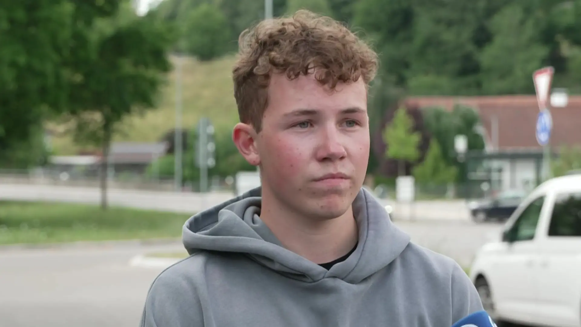 „Wir haben sofort gehandelt“, sagt der 19-jährige Schulsanitäter nach der mutmaßlichen Amoktat am Gymnasium.