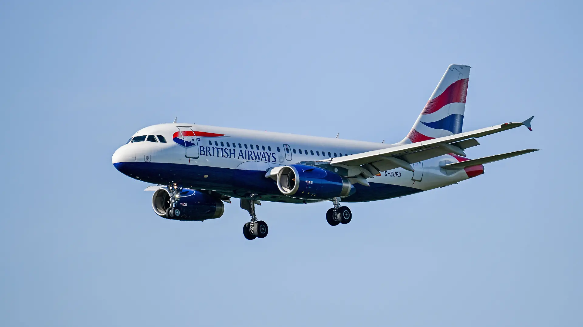 Die Crew eines British-Airways-Flugs hatte wohl ein wenig zu viel Spaß am Glas.