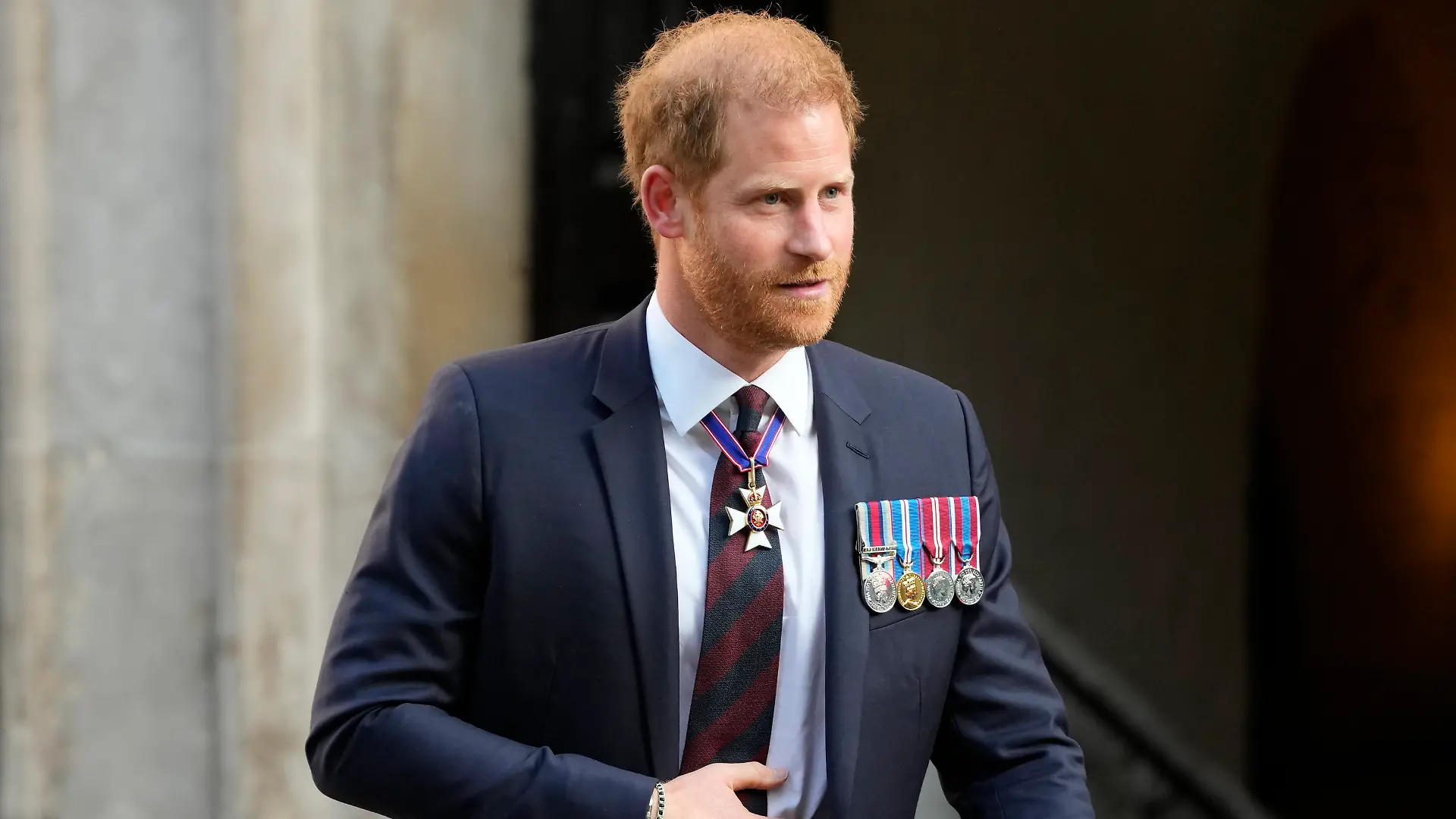 Die Journalistin berichtet von einer ungewöhnlichen Szene mit Prinz Harry.