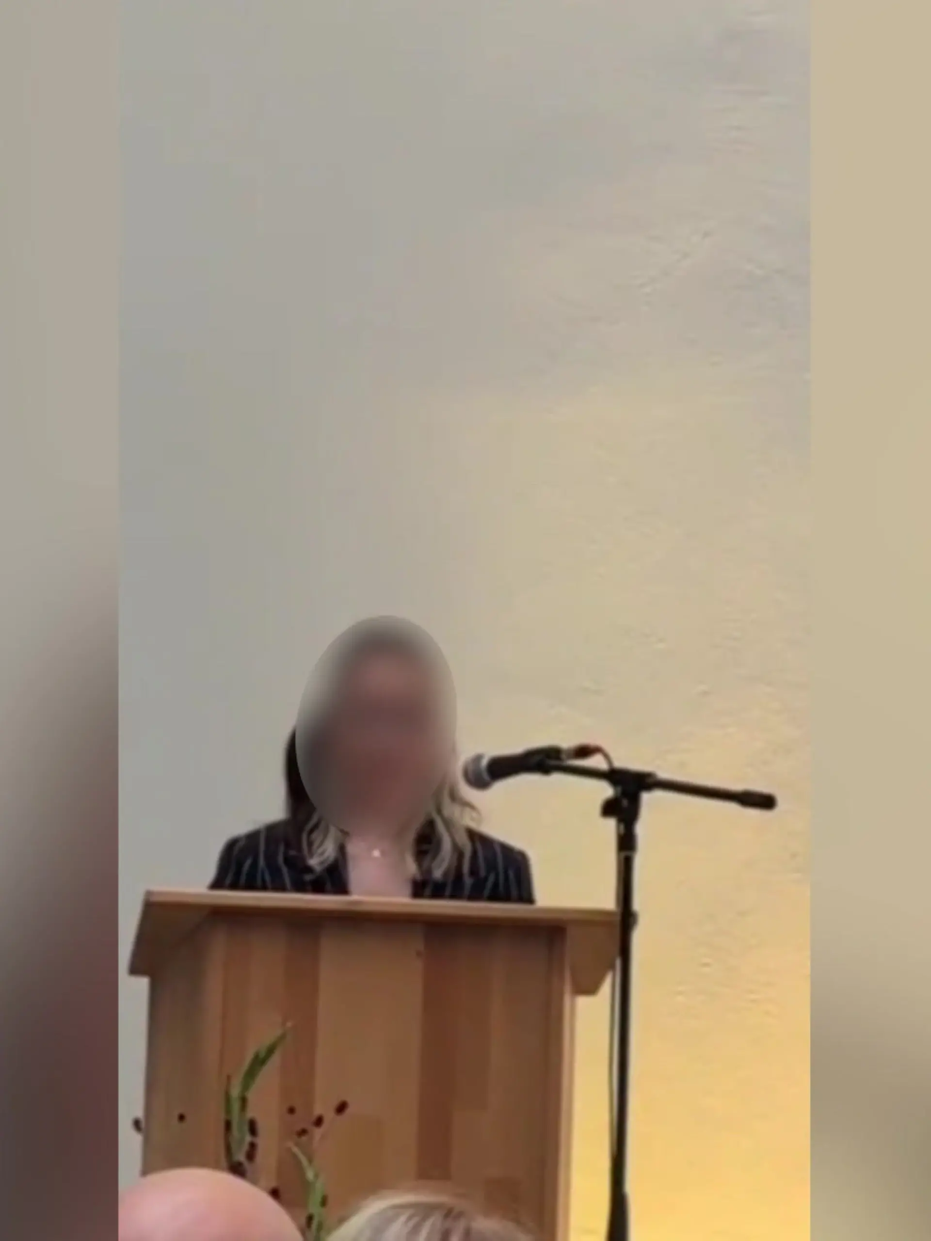 Bild zu: "„Fickt euch!“ Abiturientin rechnet öffentlich mit ihrer Schule ab"
