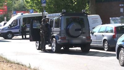 Bild von Geiselnahme in Berlin! Mann hält Frau in Supermarkt fest – jetzt ist sie frei