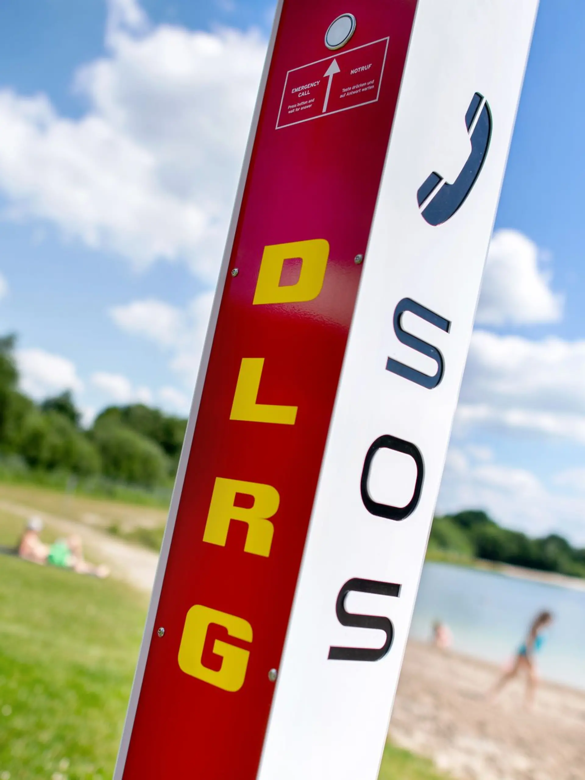 Bild zu: "Badeunfall an See! Person nach stundenlanger Suche weiter vermisst"