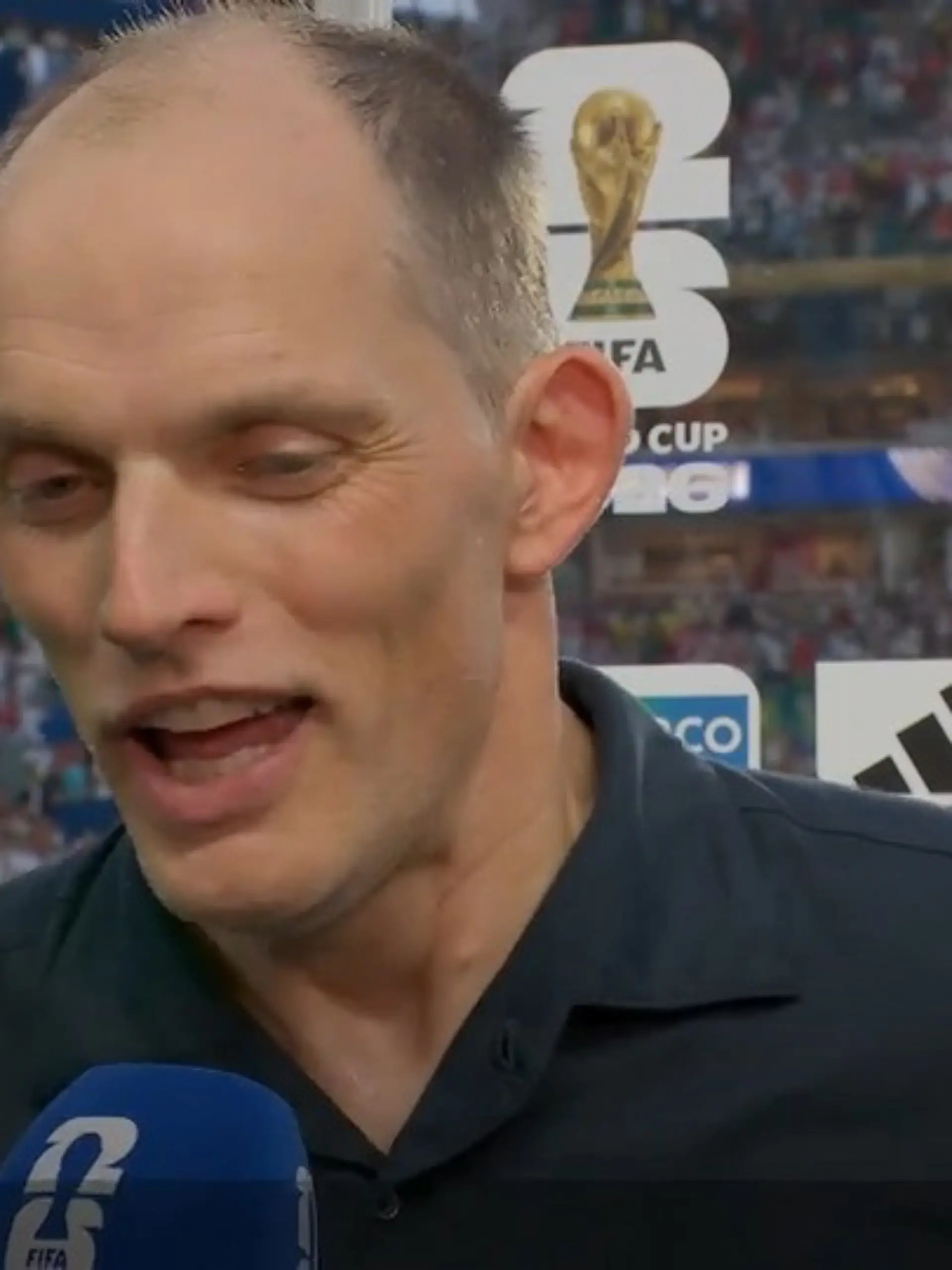 Bild zu: "Trotz Halbfinal-Einzug! Trainer wütet am Mikrofon – und attackiert eigene Spieler"