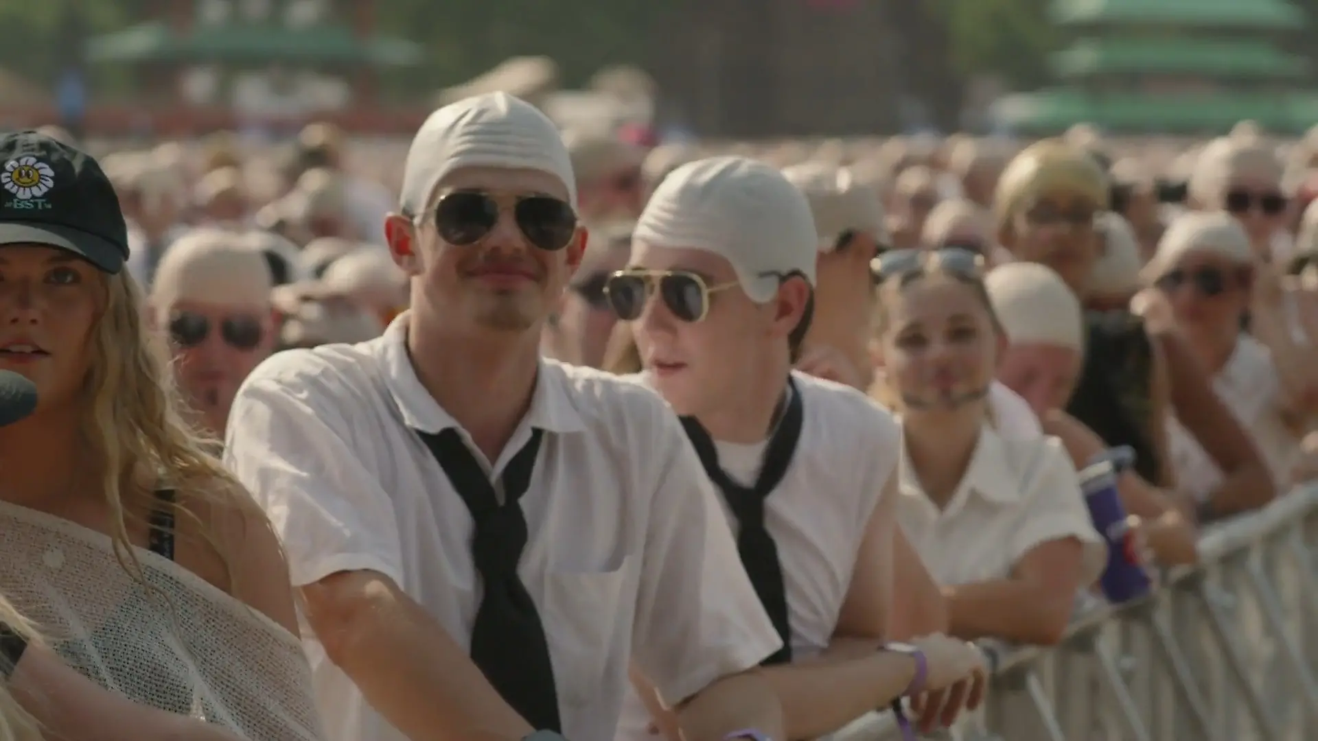 Massen-Spektakel sorgt für Weltrekord – plötzlich sehen alle aus wie ER! Pitbull-Konzert im Hyde Park