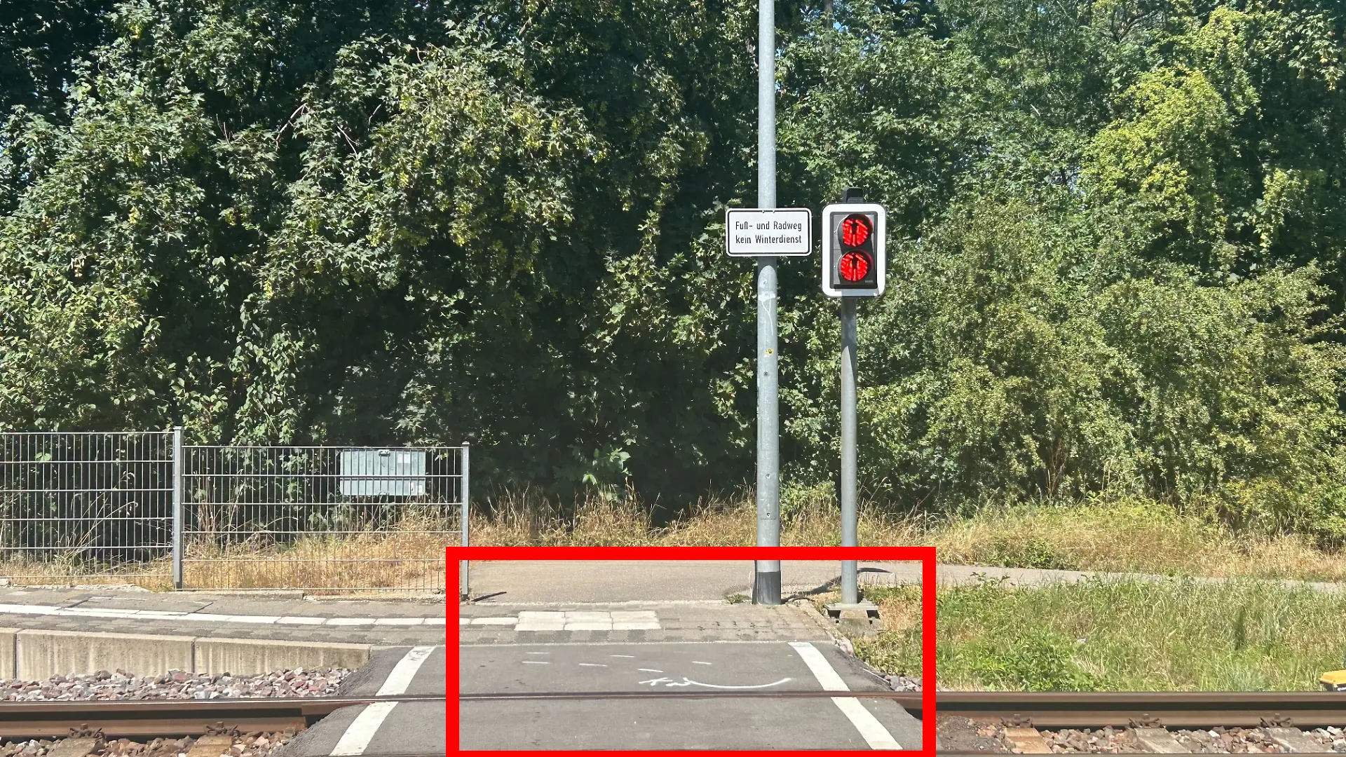 An diesem Bahnübergang in Leingarten passierte das tödliche Unglück