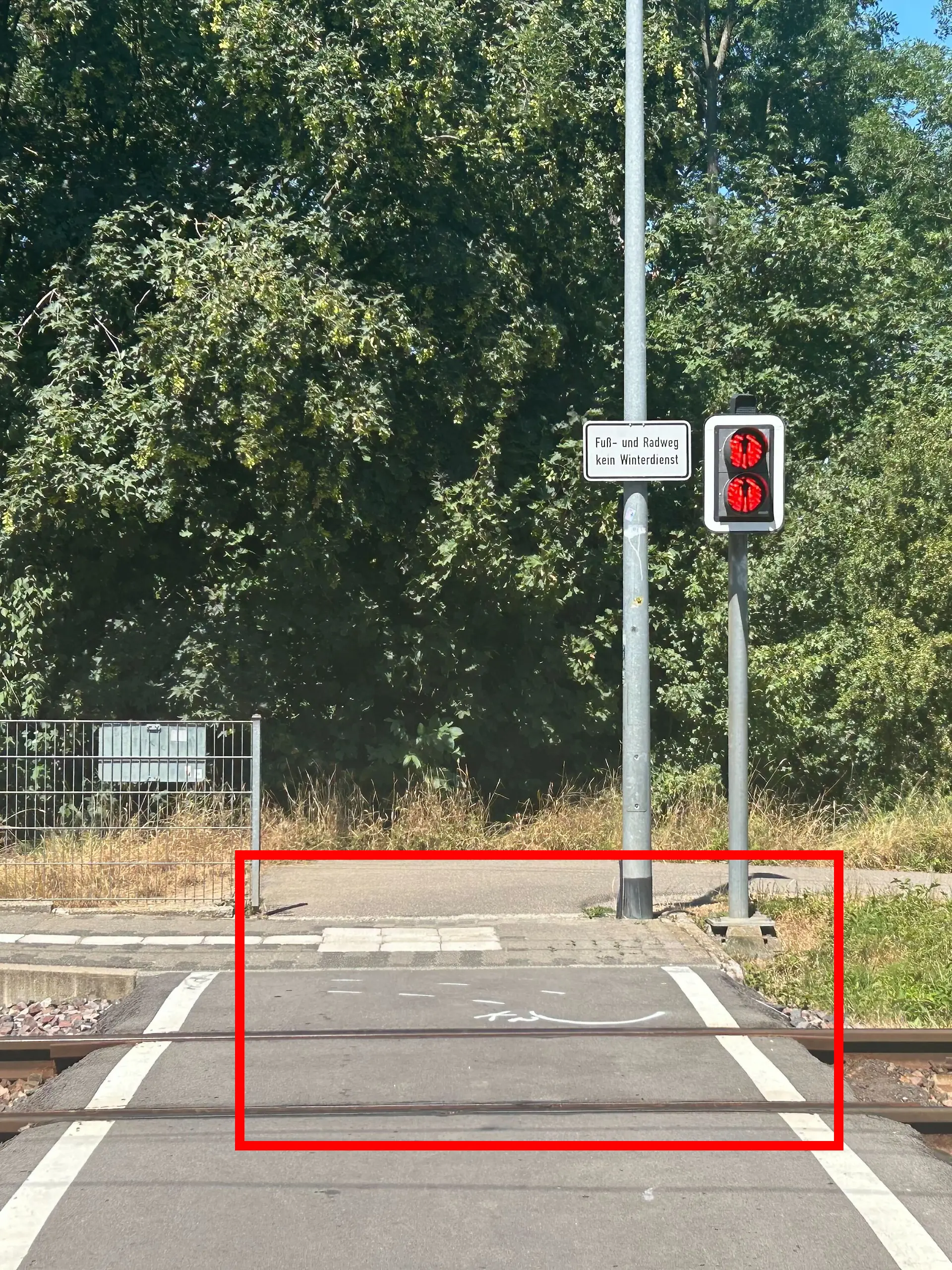 An diesem Bahnübergang in Leingarten passierte das tödliche Unglück
