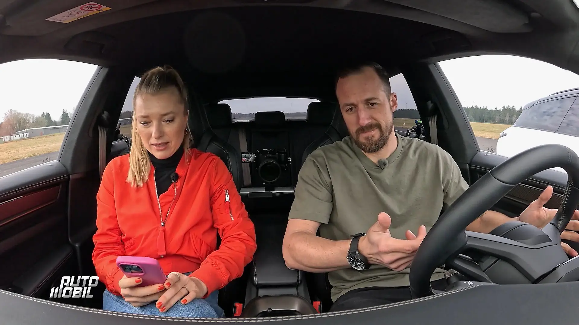 Macan und NIO im Bedien-Check Ingenieurskunst oder Tech-Power?