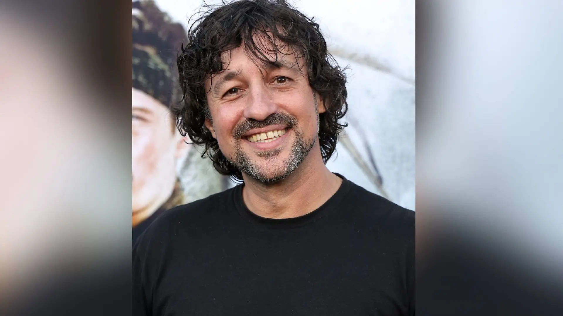 Thomas Ian Nicholas ist nicht nur Schauspieler, sondern auch Sänger. Im August 2025 ist er zu einer Filmpremiere in Los Angeles eingeladen.