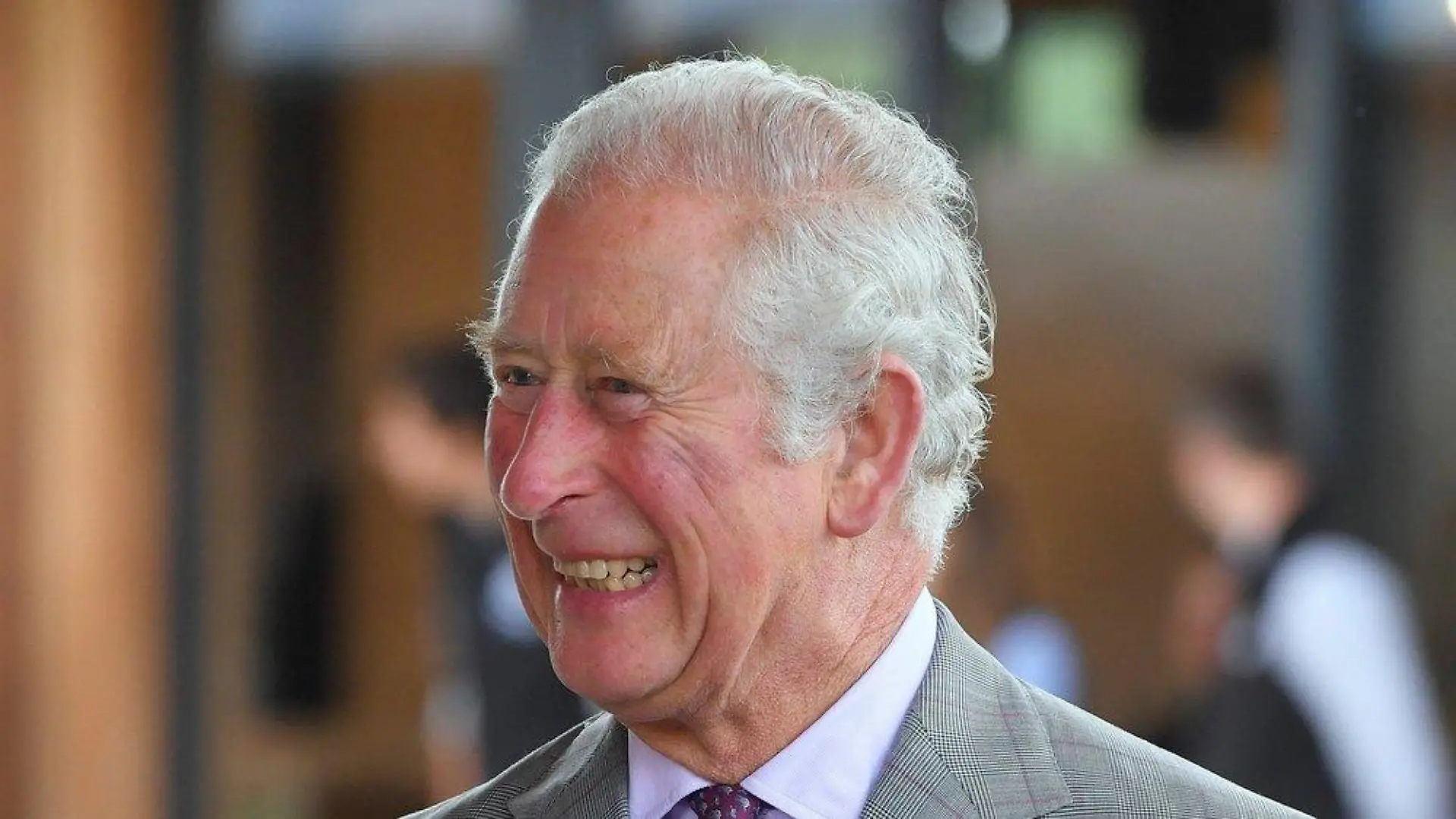 Prinz Charles lässt in seinem Garten Fußball-Hymnen erklingen