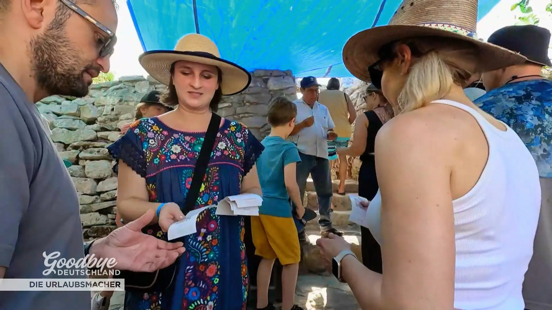 Kommt Sindys Gruppe endlich rein? icketstress in Tulum?