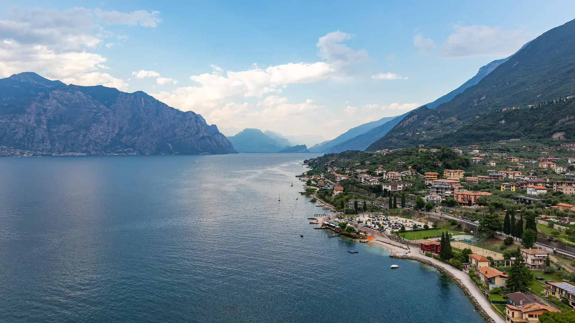 Blick auf den Gardasee von Malcesine Dorf