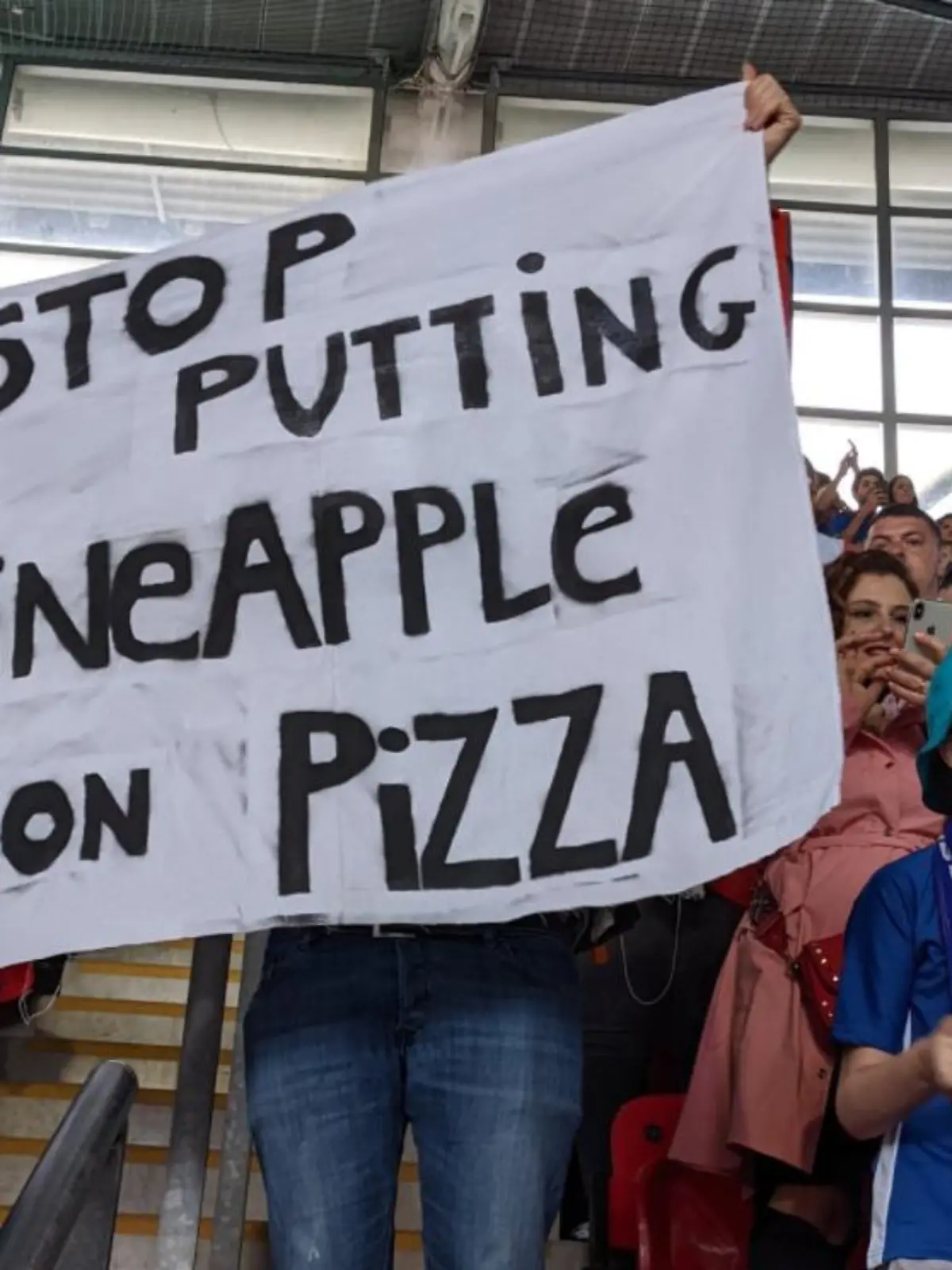 Pizza-Protest in Wembley