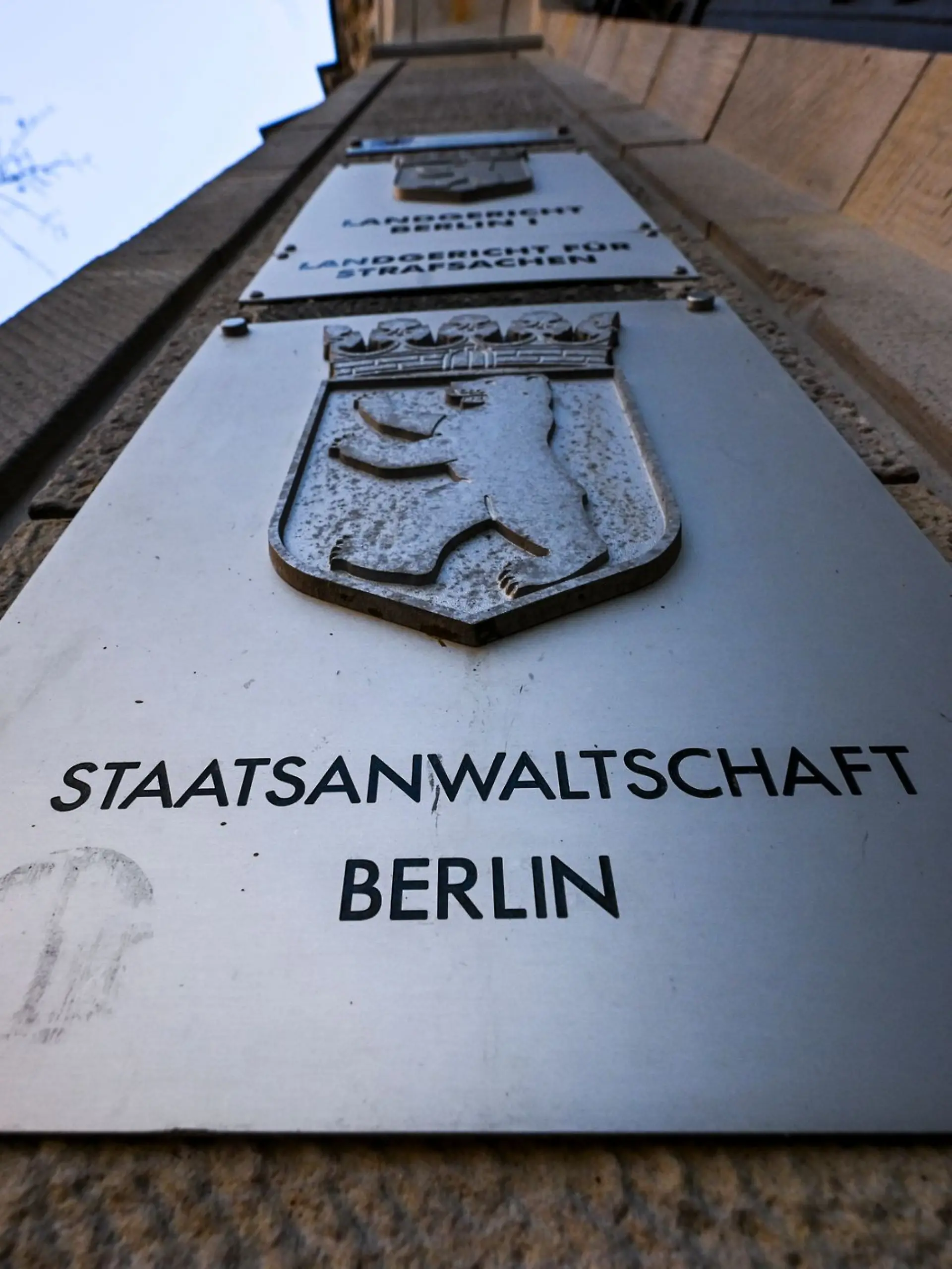 Die Staatsanwaltschaft hat nach einer Messerattacke auf seinen Vater einen 25-Jährigen angeklagt. (Symbolbild) 