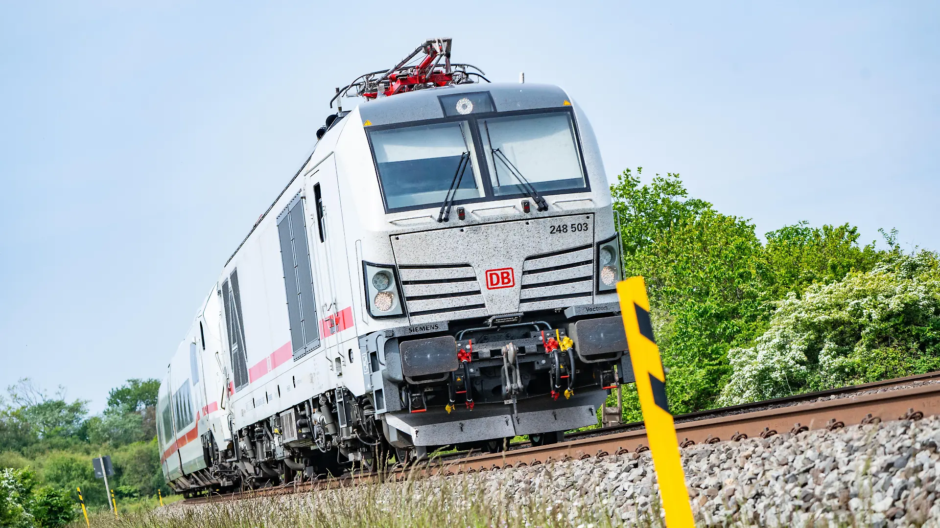 Der im Jahr 2026 neu eingeführte ICE-L bedient u.a. die Strecke Westerland (Sylt) Hamburg
