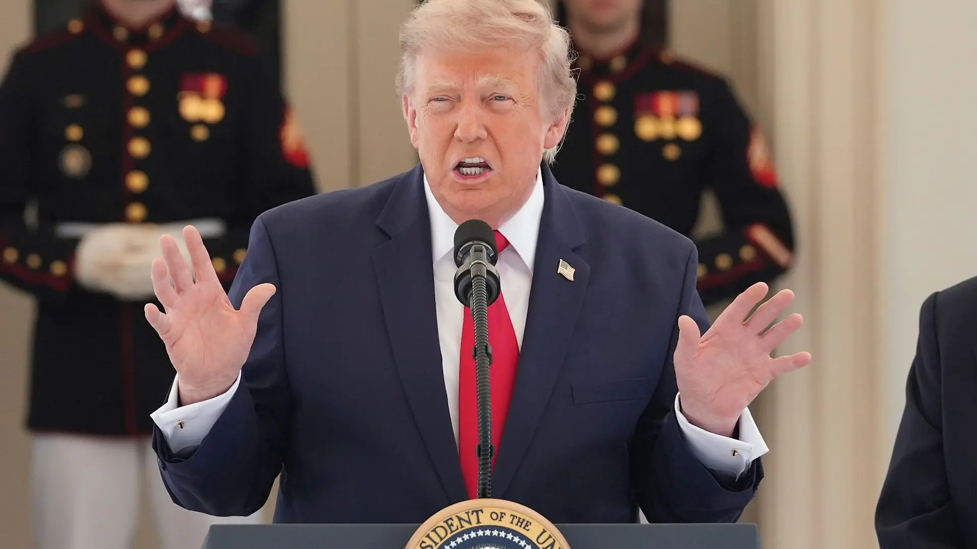 Die USA wollen den Iran weiter angreifen - das macht Trump klar. 