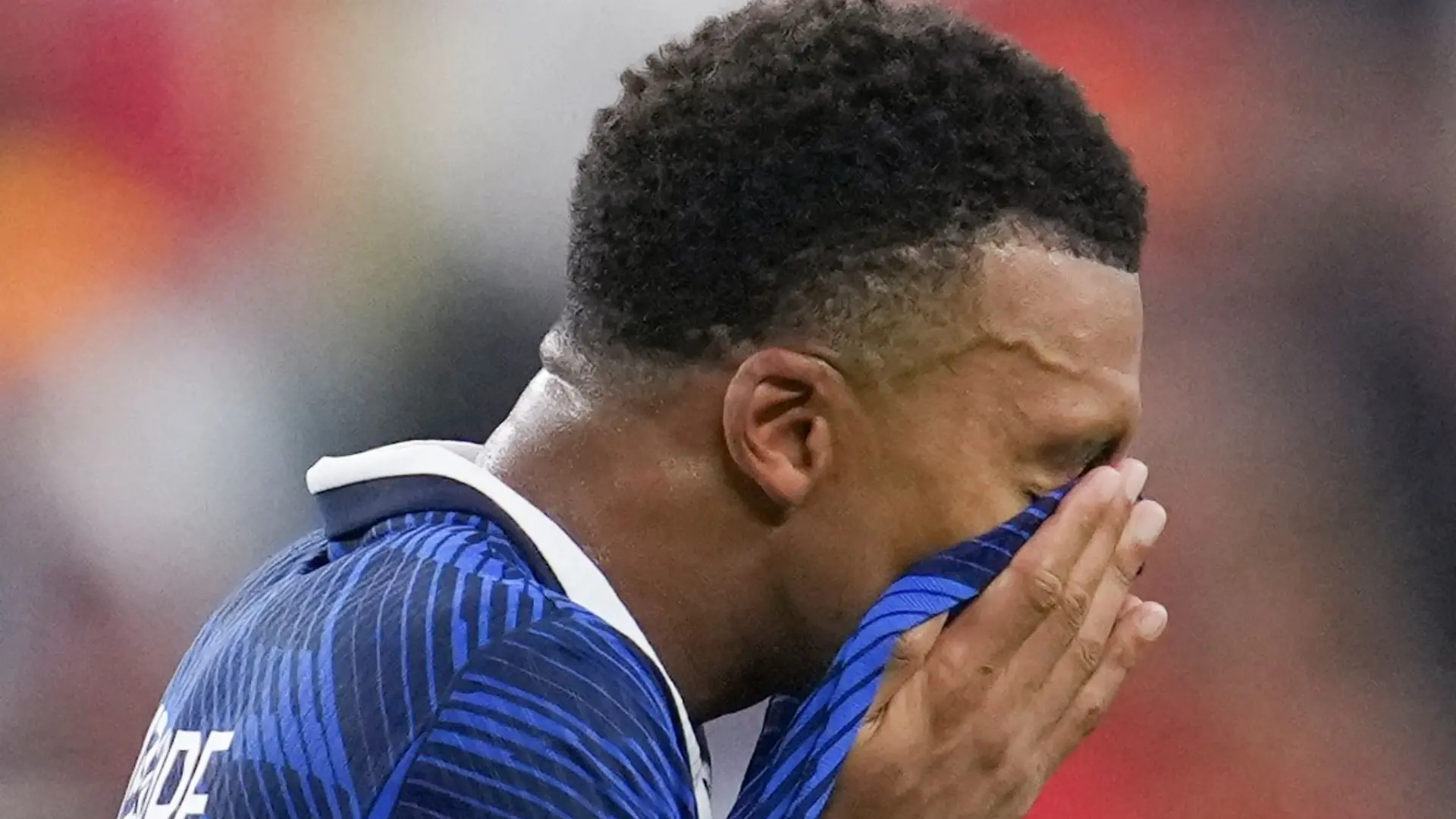 Tief enttäuscht: Frankreichs Kylian Mbappé nach dem Halbfinal-Aus.