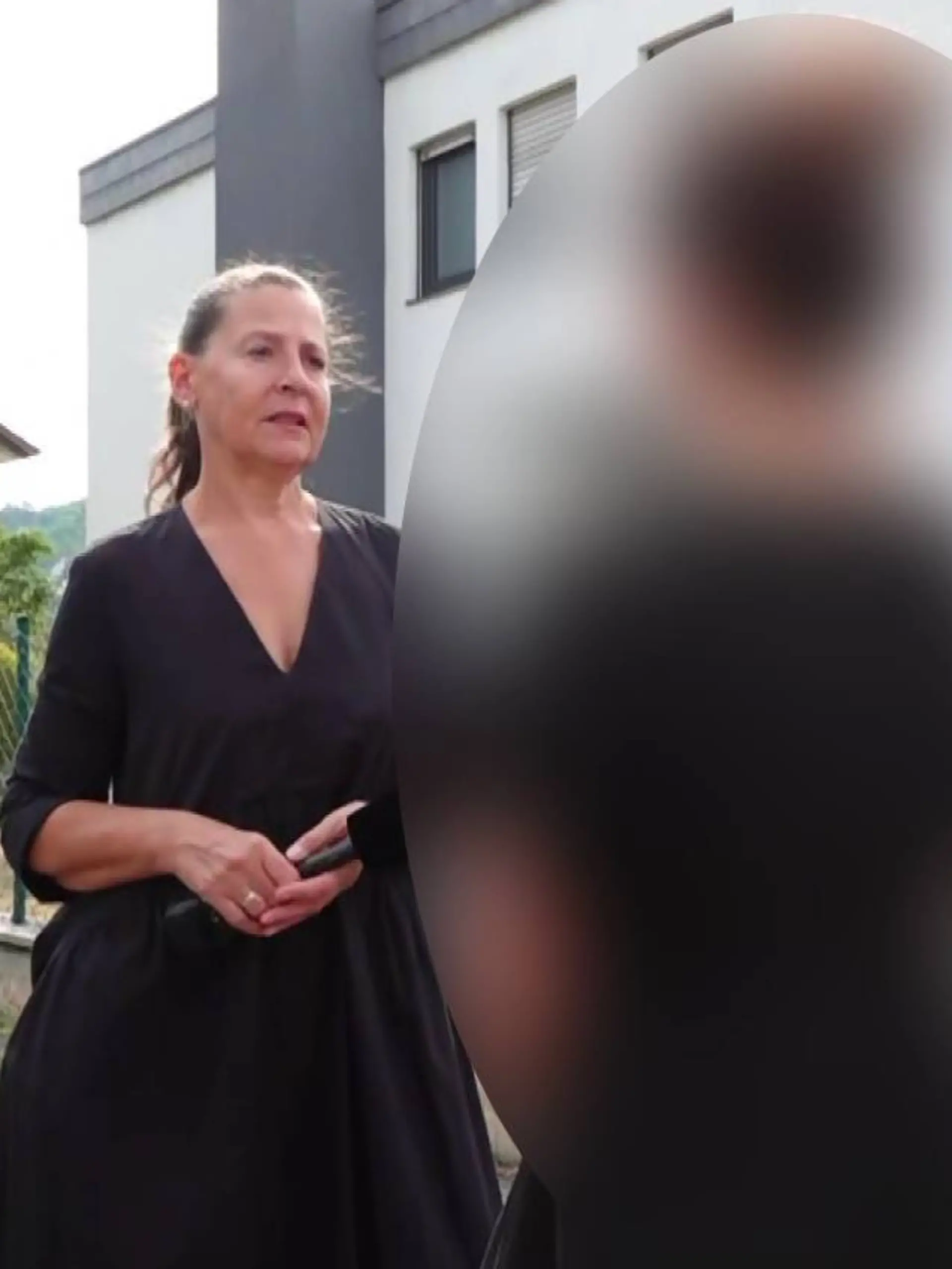 Marie (24) spricht im RTL-Interview über die schrecklichen Minuten, nachdem auf ihr Wohnhaus geschossen wurde.
