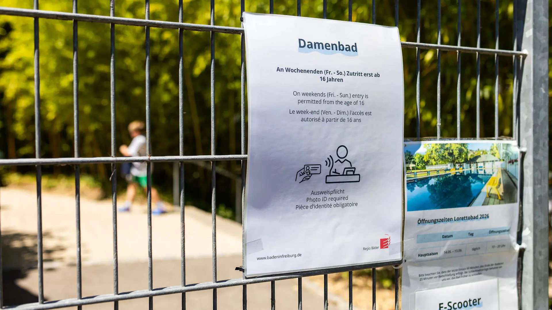 Bild zu: "Kinder bleiben draußen! Freibad zieht die Reißleine"