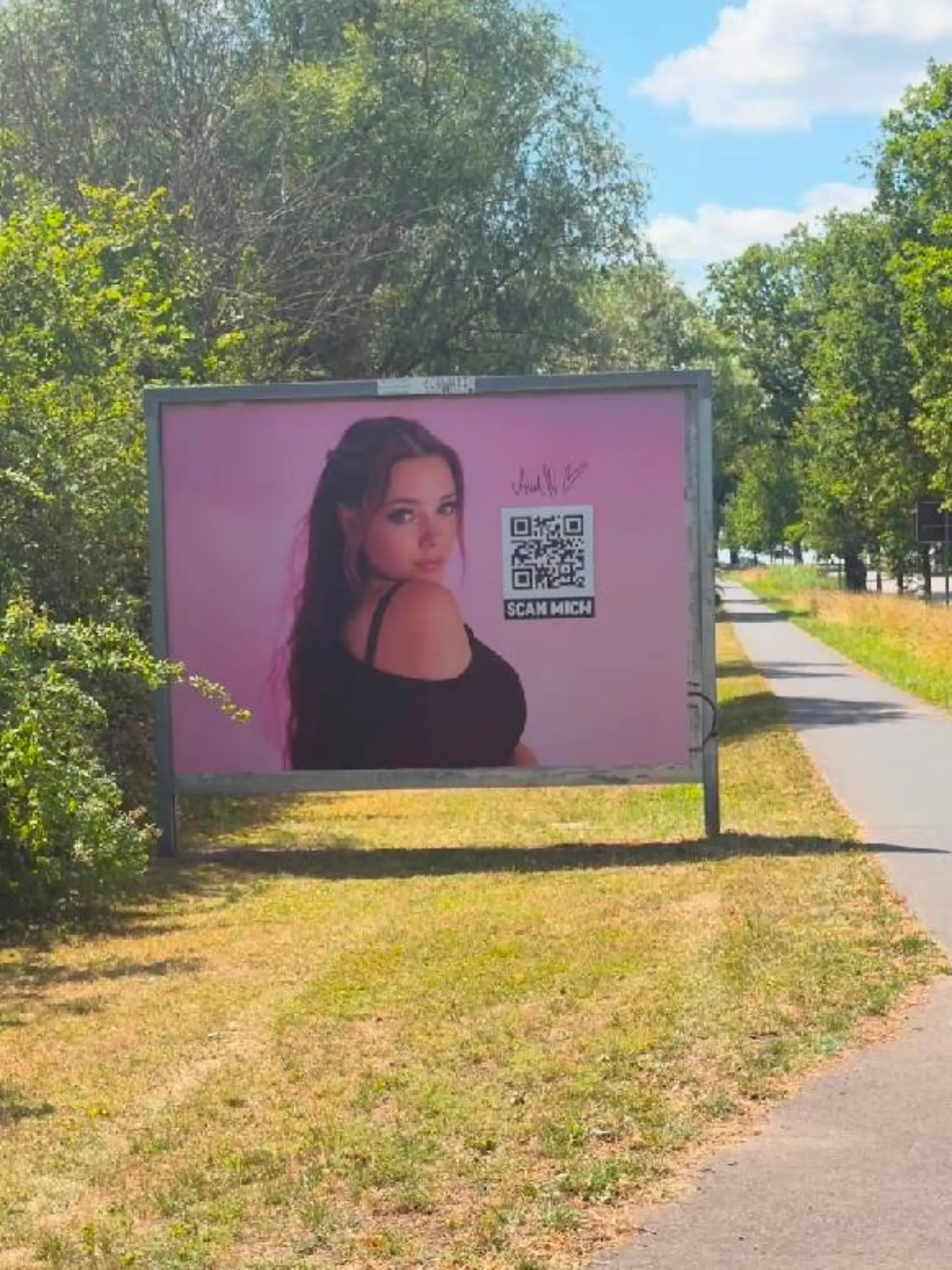 Anne Wünsche hat Plakate im Wohnort ihres Ex-Partners aufhängen lassen.