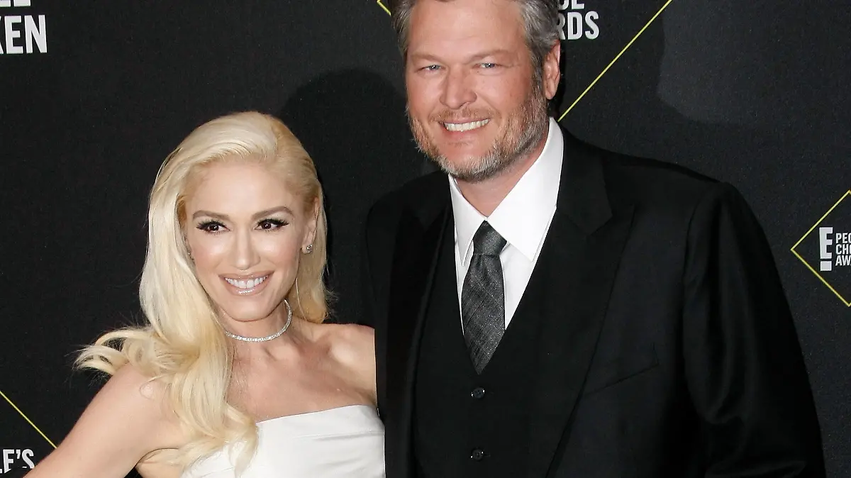 SANTA MONICA, CALIFORNIA - NOVEMBER 10: Gwen Stefani and Blake Shelton attend the 2019 E People s Choice Awards at Barker Hangar on November 10, 2019 in Santa Monica, California. Photo: imageSPACE/MediaPunch PUBLICATIONxINxGERxSUIxAUTxONLY Copyright: ximageSPACEx