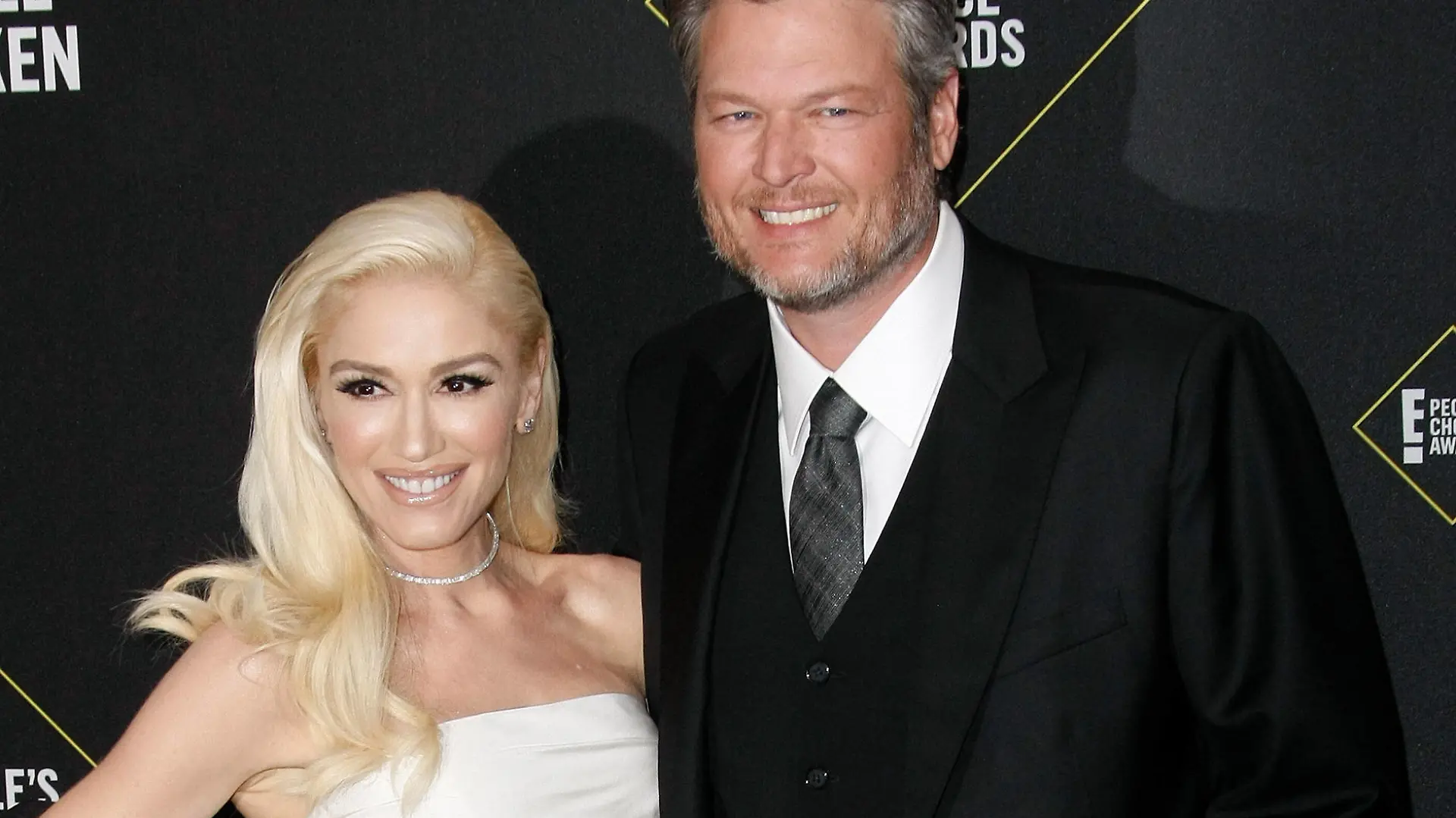 SANTA MONICA, CALIFORNIA - NOVEMBER 10: Gwen Stefani and Blake Shelton attend the 2019 E People s Choice Awards at Barker Hangar on November 10, 2019 in Santa Monica, California. Photo: imageSPACE/MediaPunch PUBLICATIONxINxGERxSUIxAUTxONLY Copyright: ximageSPACEx