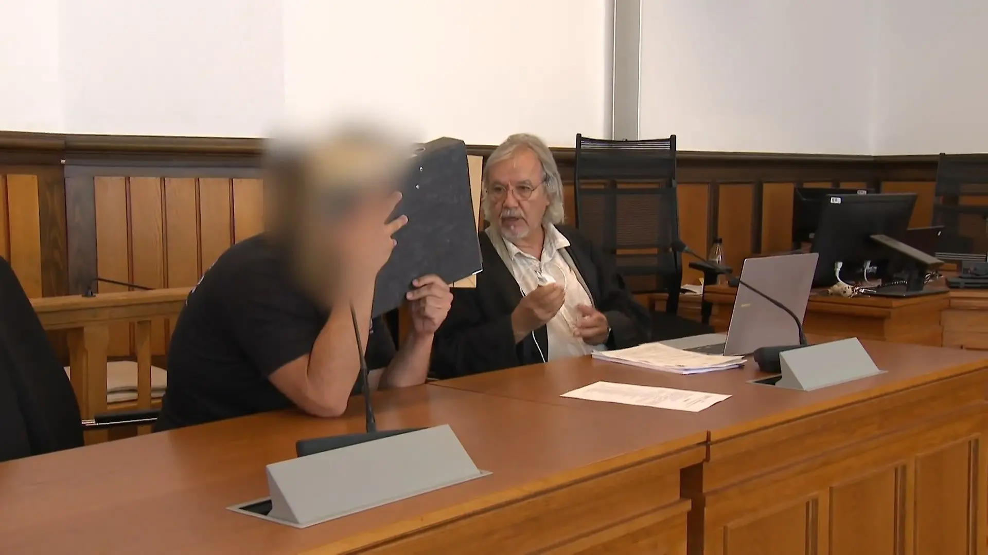 Tod wegen Fake-Sanitäter? Prozessauftakt Landgericht Kleve