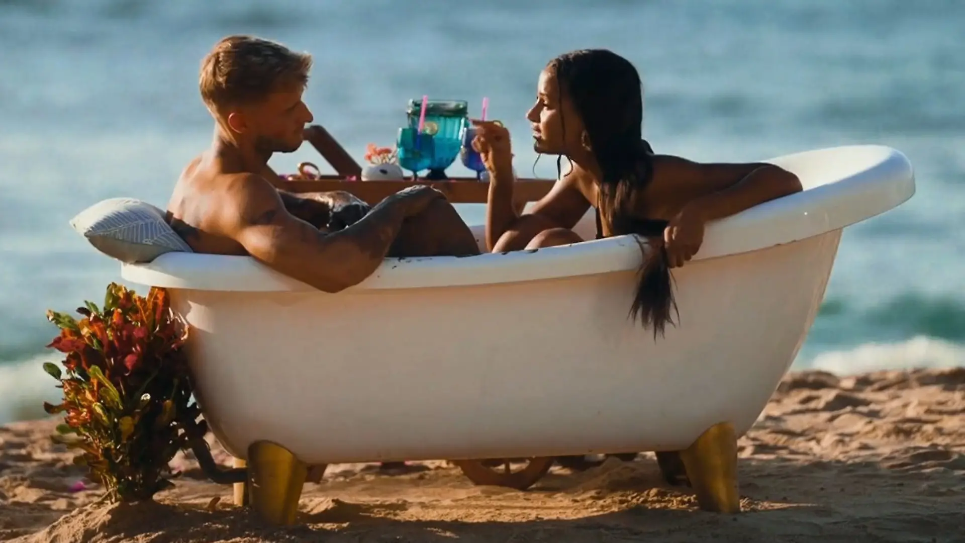 Wiedersehen eskaliert völlig! Dieser „Ex on the Beach”-Neuzugang sorgt für mächtig Ärger Keine Ruhe mehr im Paradies