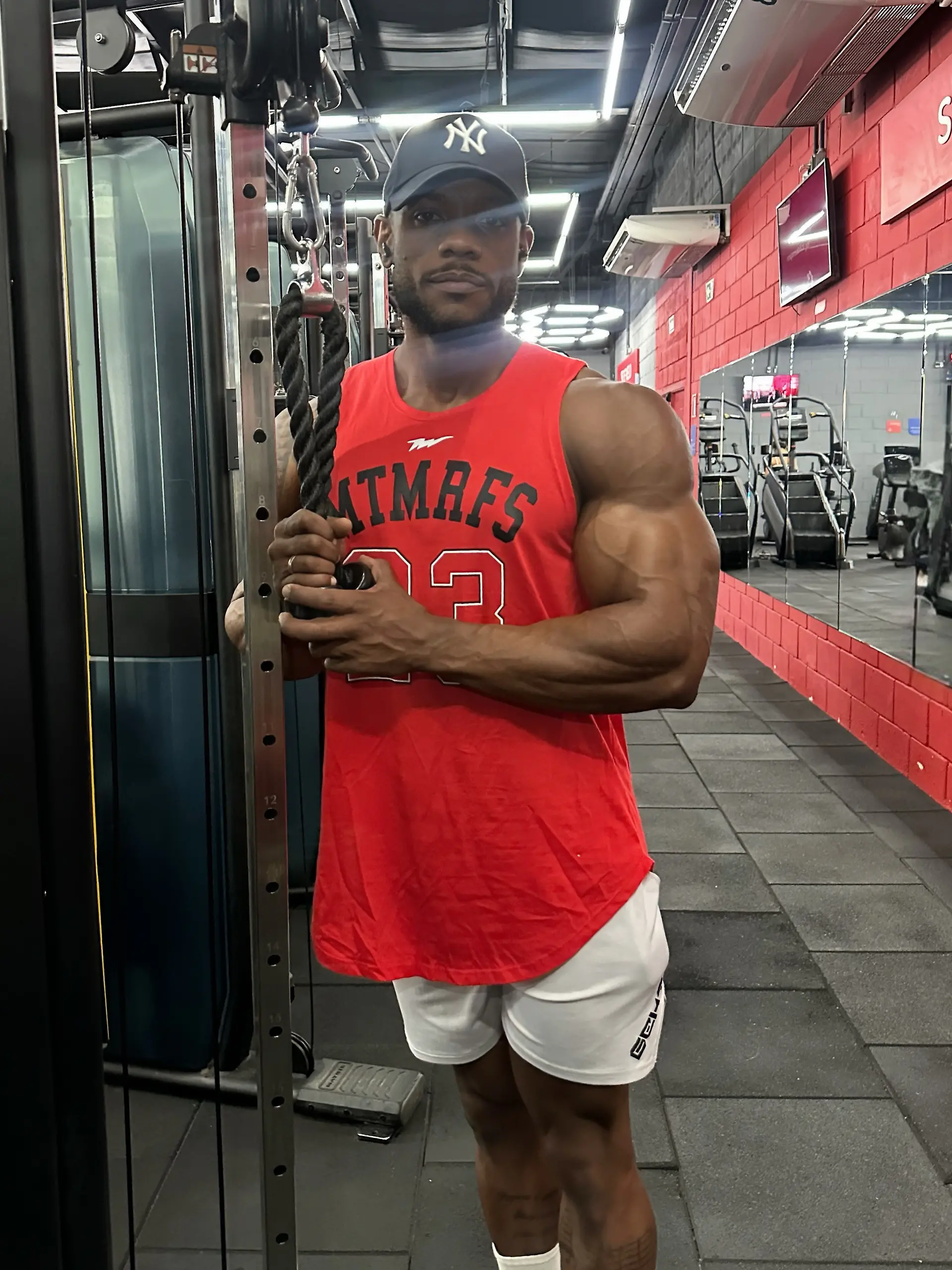 Noch am Montag postete der Bodybuilder Mailson Araújo bei Instagram Fotos aus dem Fitnessstudio. Stunden später ist der 35-Jährige plötzlich tot. Das ist bisher bekannt. 