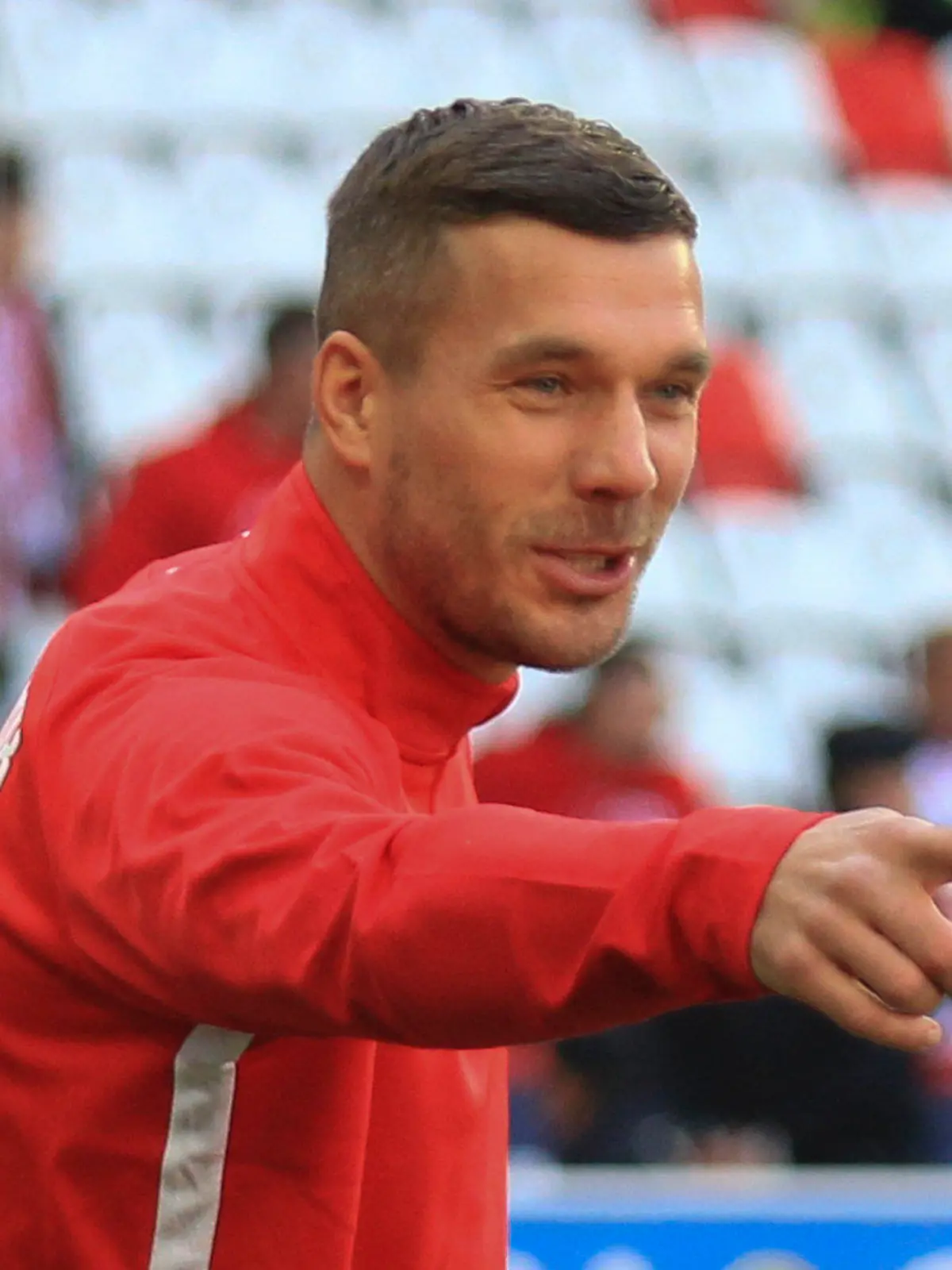 ARCHIV - 01.02.2020, Türkei, Antalya: Fußball: Süper Lig, Türkei, Antalyaspor - Konyaspor, 20. Spieltag: Lukas Podolski von Antalyaspor gestikuliert beim Aufwärmen. (zu dpa "Lukas Podolski wird Juror bei der RTL-Show «Das Supertalent") Foto: -/AP/dpa +++ dpa-Bildfunk +++