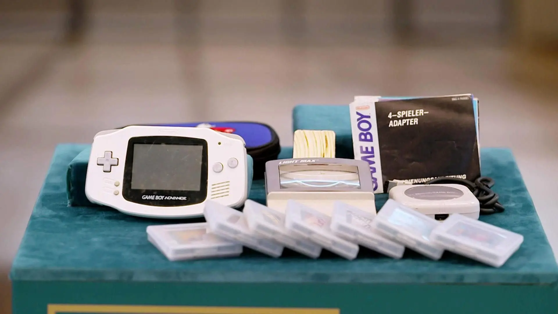 Game Boy Konvolut / Ackermann´s Nähgarnkästchen / Glastisch Andy Warhol 80er