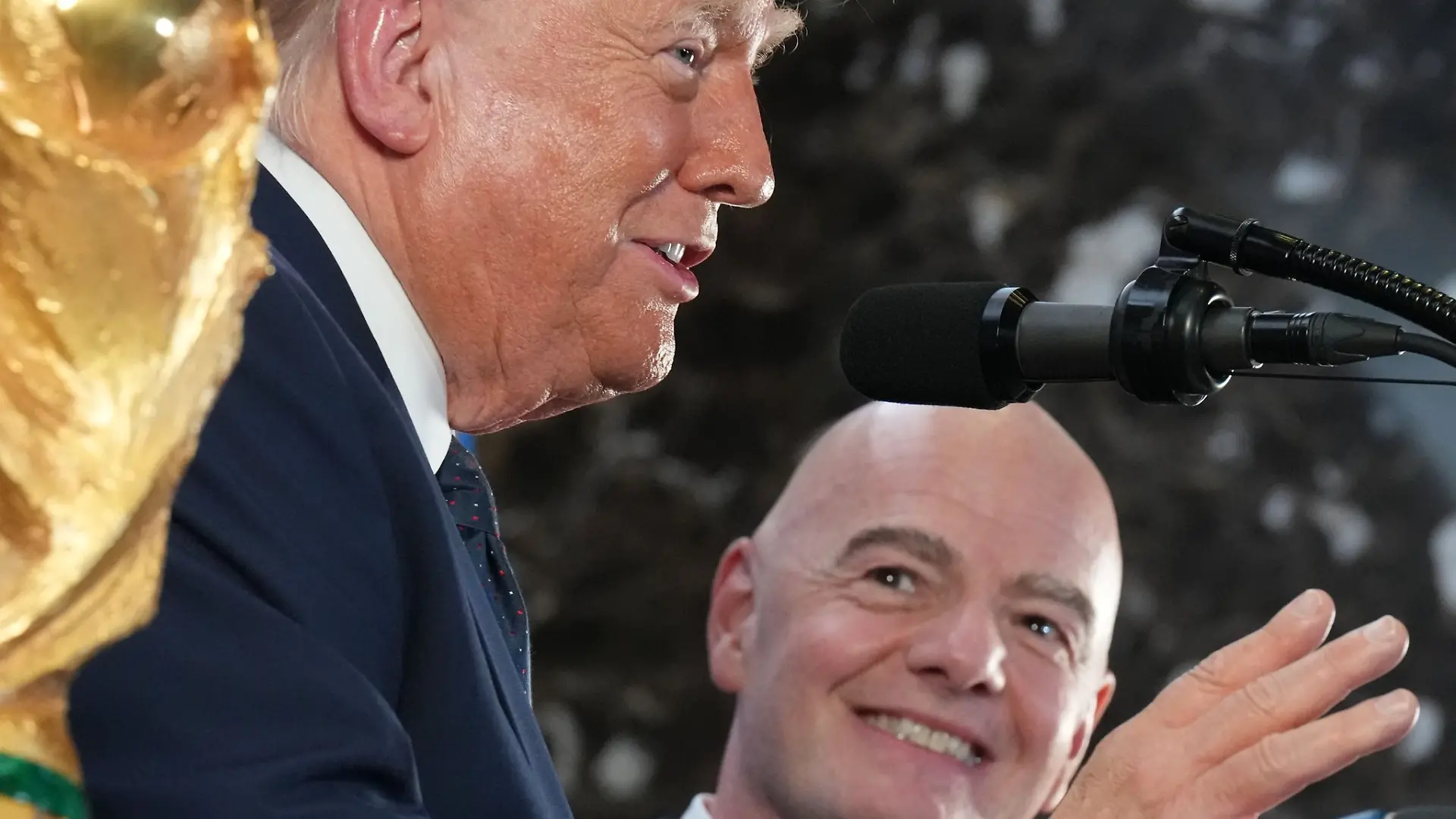 Voll des Lobes für die WM: US-Präsident Donald Trump (l.).