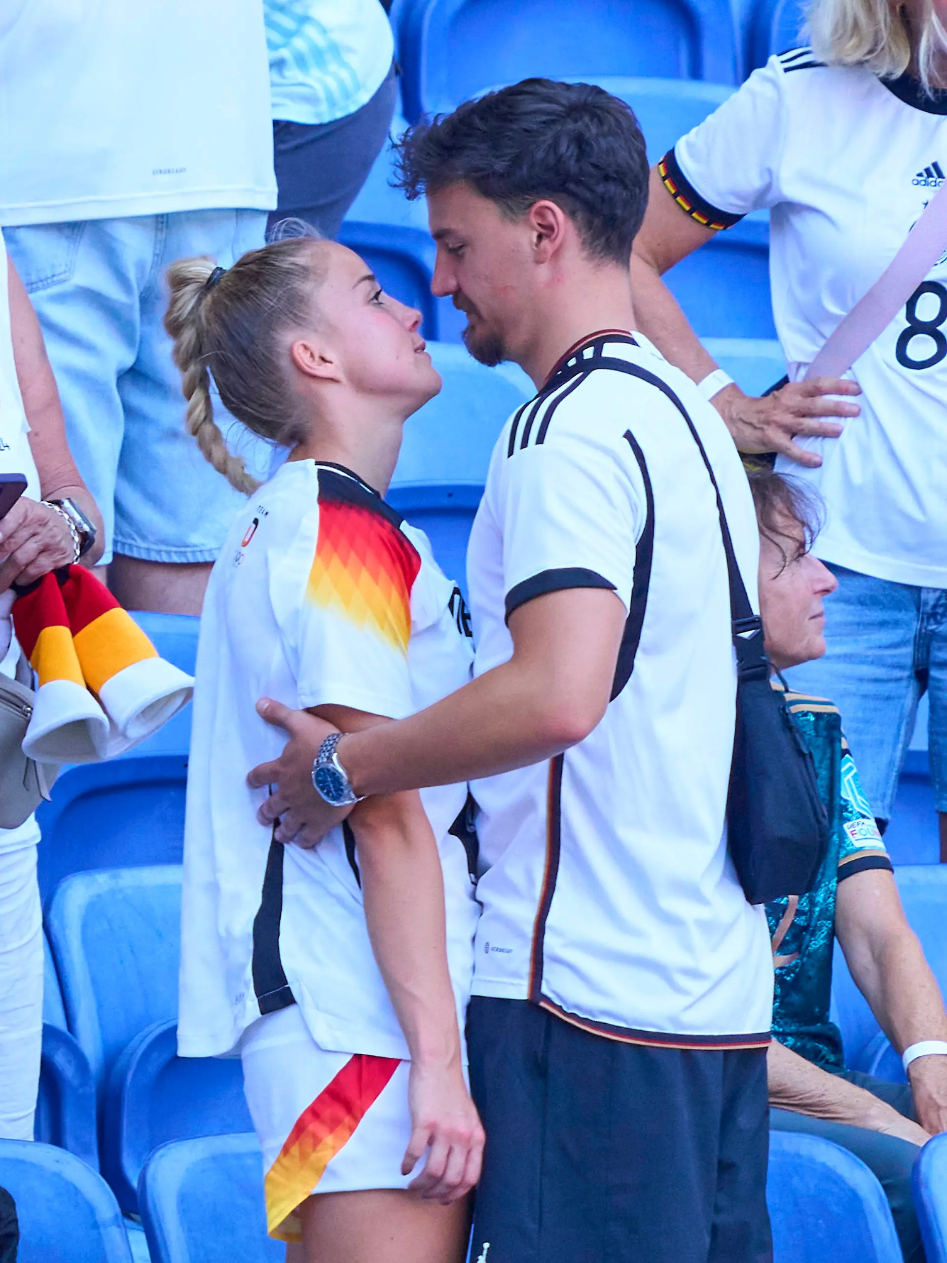 Bild zu: "Liebes-Aus bei DFB-Kapitänin Giulia Gwinn"