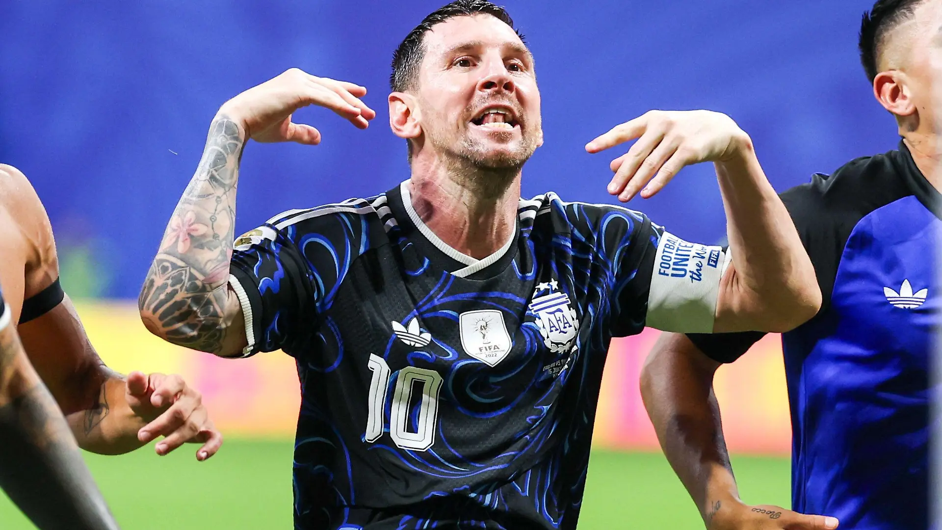 Atlanta, United States. 15th July, 2026. Lionel Messi player of Argentina celebrates reaching the FIFA World Cup final after defeating England 2-1 at Atlanta Stadium, in Georgia, United States, on Wednesday, July 15, 2026.(Foto: William Volcov/Brazil Photo Press/Alamy) Sports Credit: Brazil Photo Press/Alamy Live News