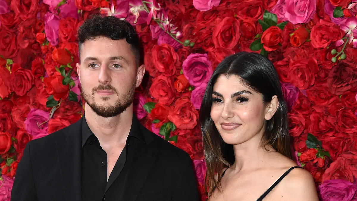 Yeliz Koc mit Freund Jannik Kontalis beim TKMaxx Onlineshop VIP Opening im Supercandy Pop-Up Museum in Köln am 10.05.2023 *** Yeliz Koc with boyfriend Jannik Kontalis at the TKMaxx Onlineshop VIP Opening in the Supercandy Pop Up Museum in Cologne on 10 05 2023