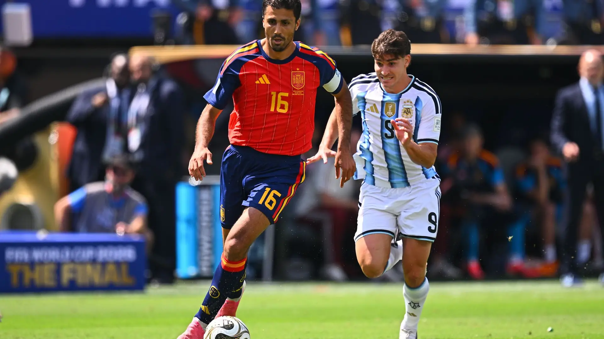 Rodri wurde als bester Spieler der Fußball-WM ausgezeichnet.