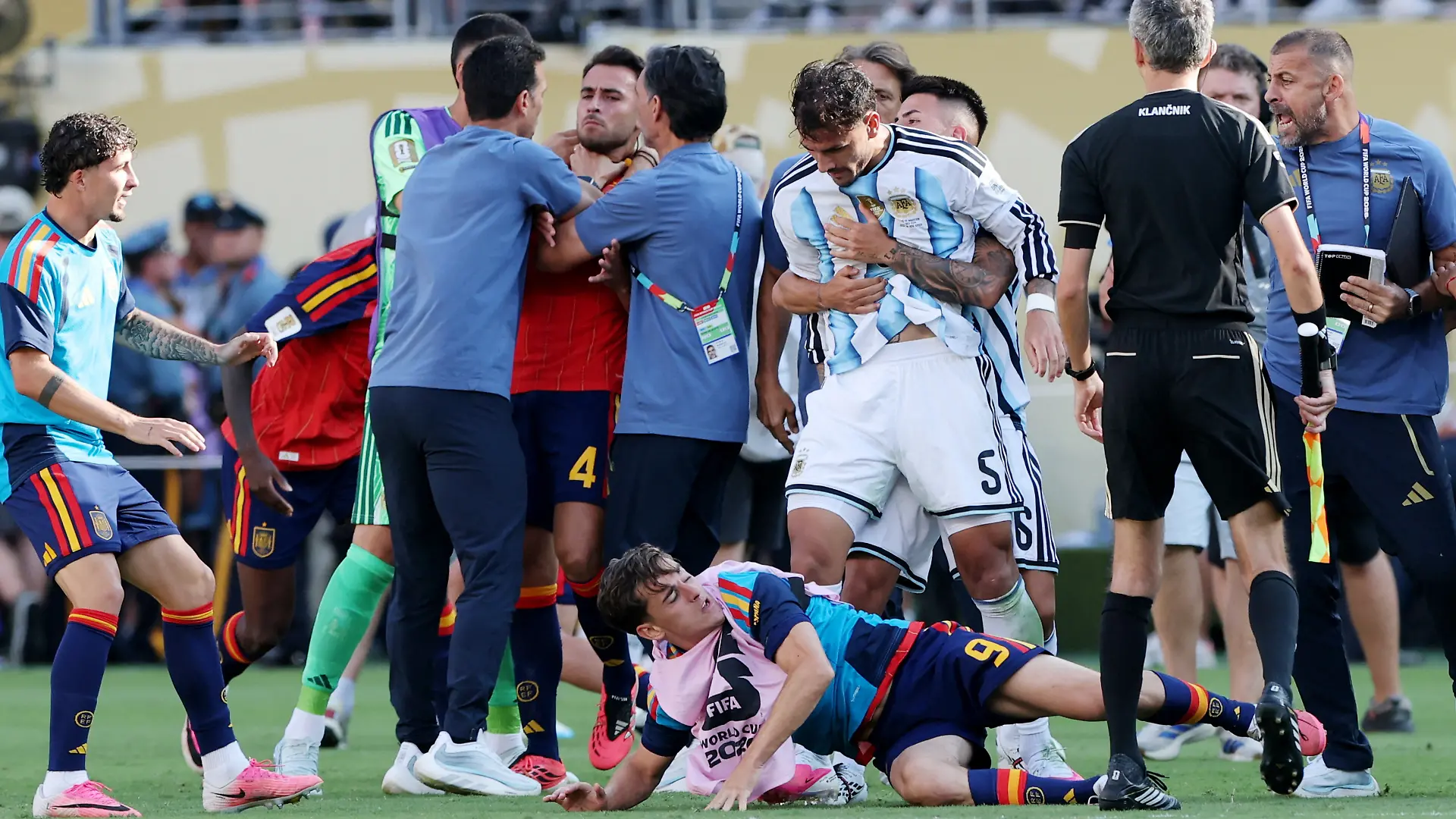 epi_1046858039_REUTERSFOTO_2026-07-19T221338Z 1418643548 UP1EM7J1PQP50 RTRMADP 3 SOCCER-WORLDCUP-ESP-ARG.JPG_FIFA World Cup 2026 .jpg