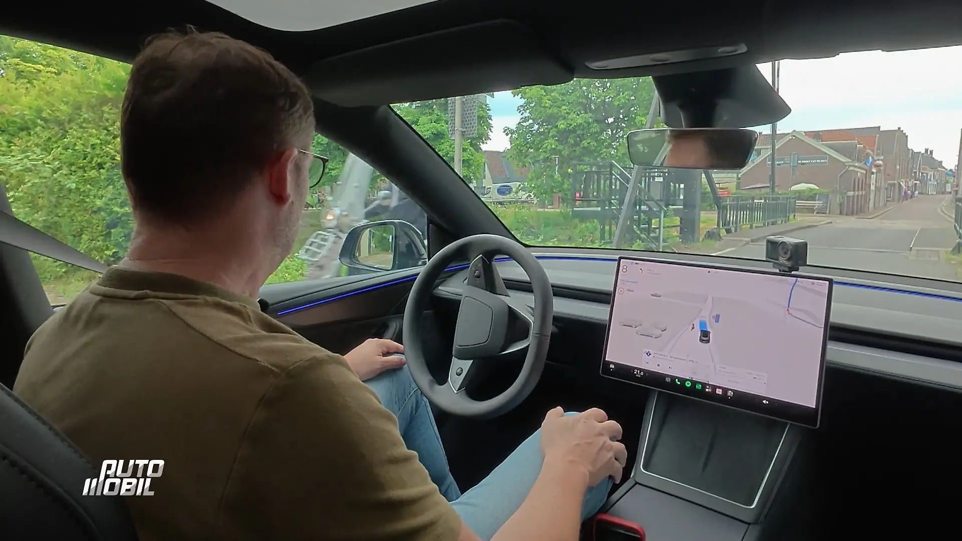 Besteht Teslas Full Self-Driving den Amsterdam-Test? Autopilot im Verkehrschaos