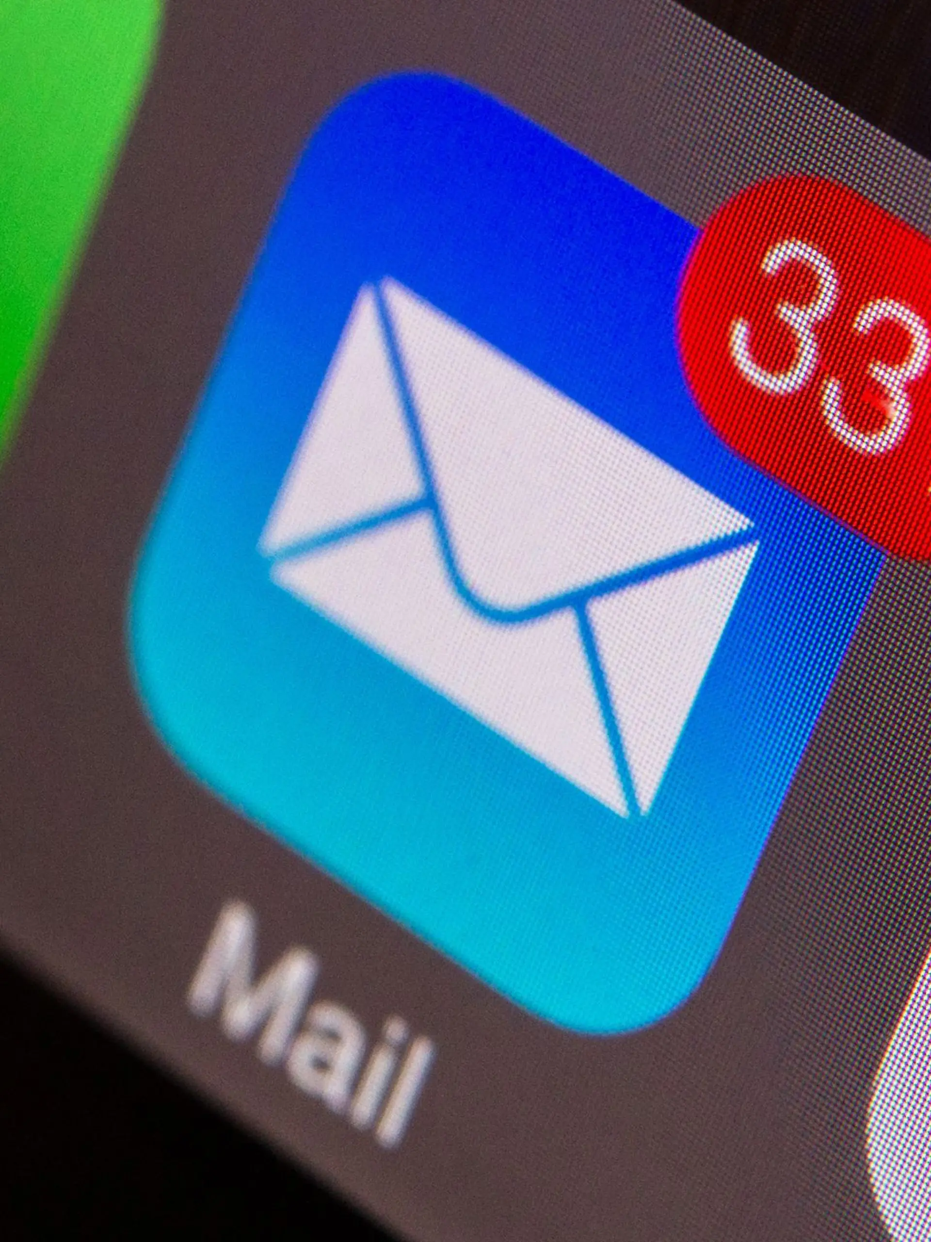 Zu viele E-Mails, die im Job auf Sie warten? Dann kann es sinnvoll sein, Wichtiges von weniger Dringendem zu trennen - und zwar mit Hilfe einzelner Unterordner.