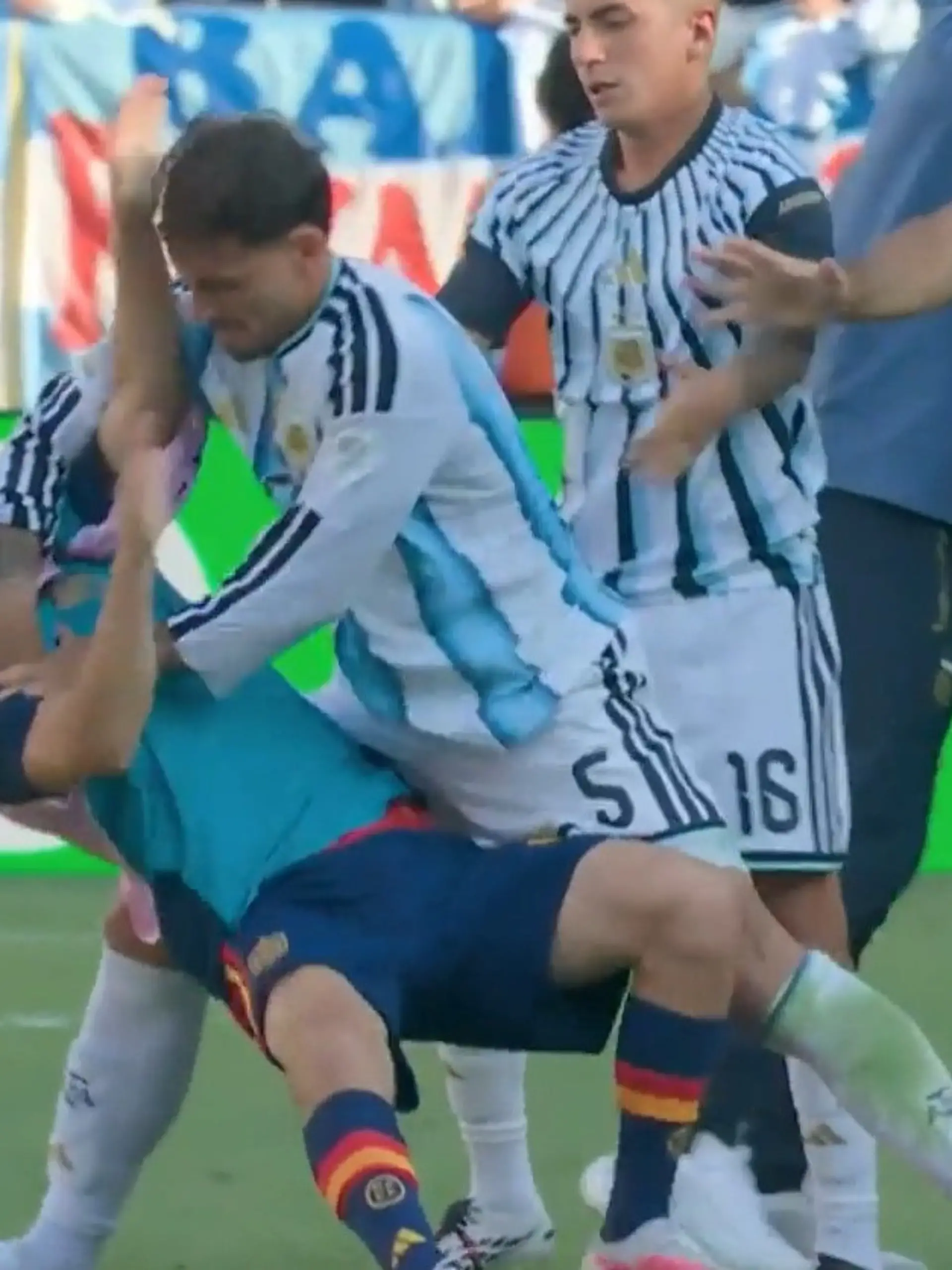 Bild zu: "Argentinien dreht nach Final-Pleite durch! Wilde Prügelei nach Abpfiff"