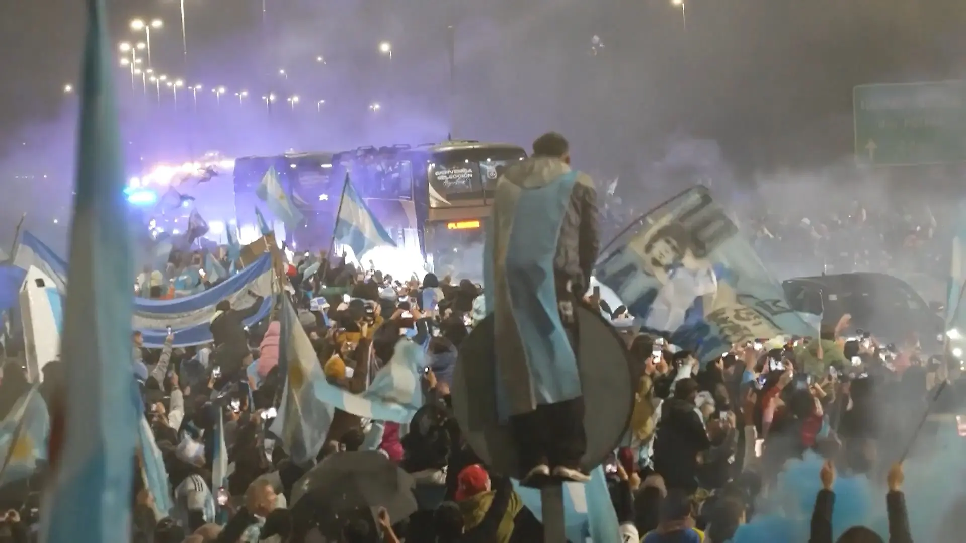 Messi schwänzt Party: Argentinische Fans warten vergeblich auf ihr großes Idol Superstar zu traurig zum Feiern