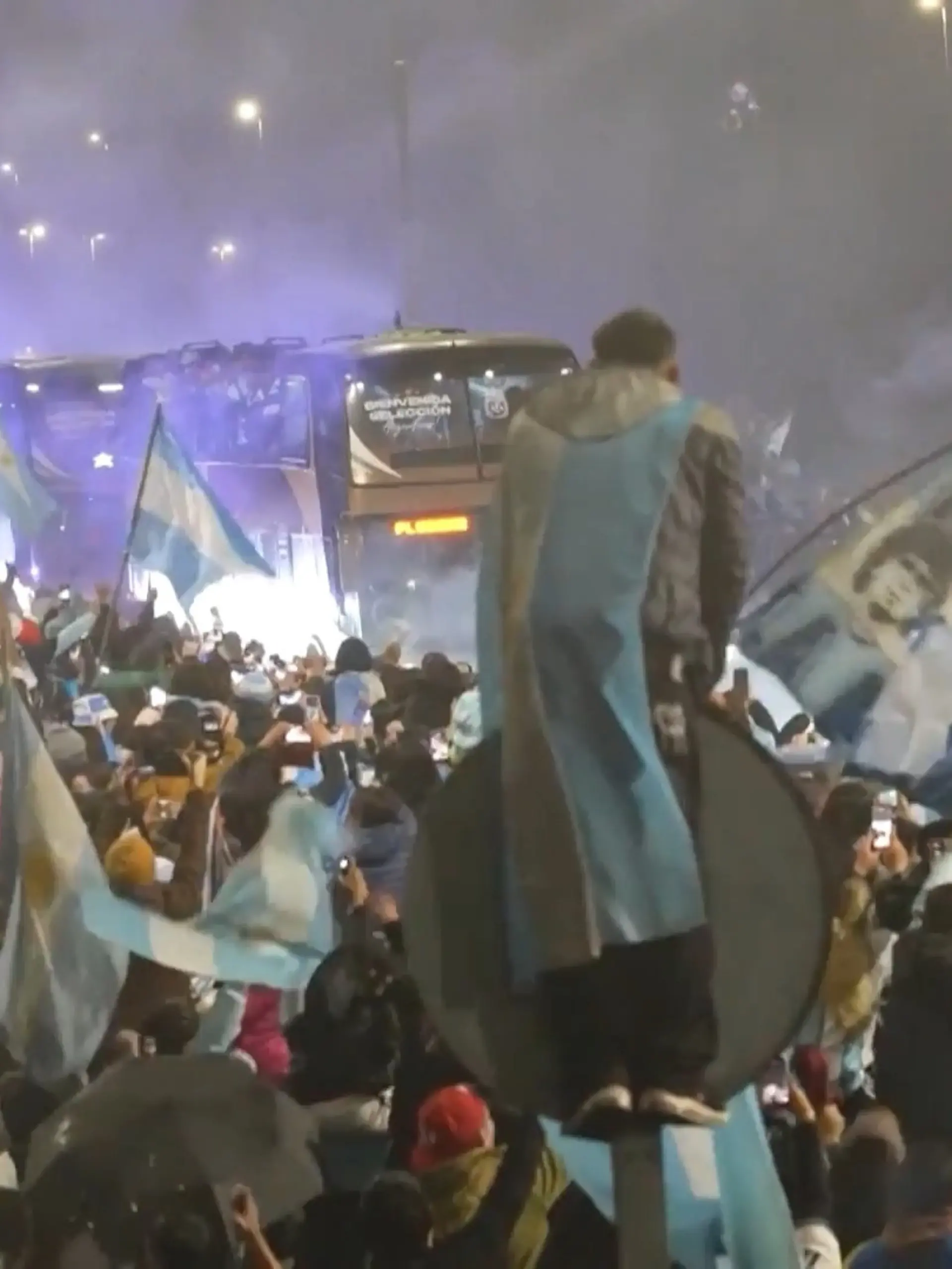 Bild zu: "Messi schwänzt Party: Argentinische Fans warten vergeblich auf ihr großes Idol"