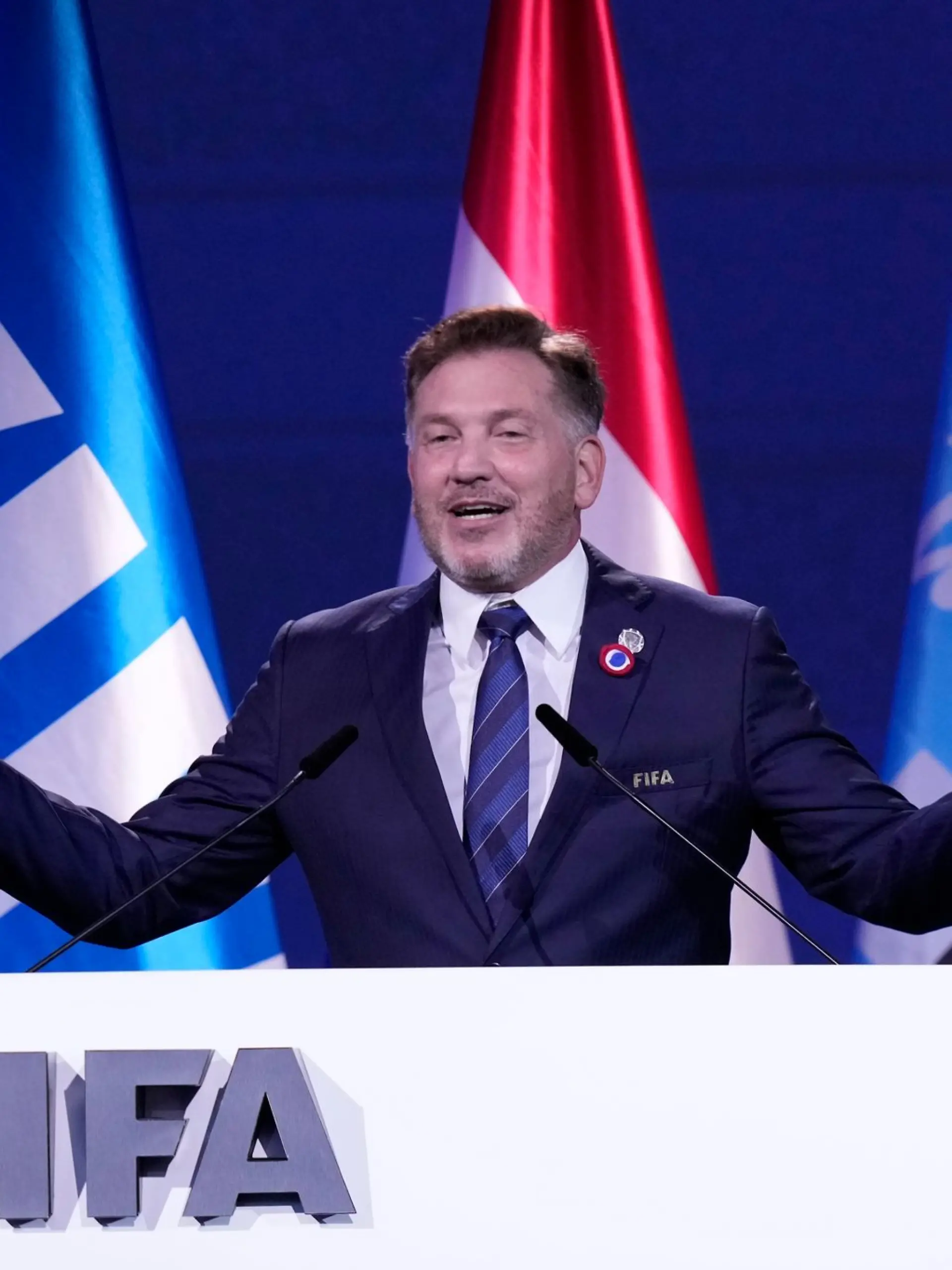 Bild zu: "Plädoyer von Südamerika-Boss: WM 2030 mit 64 Mannschaften"