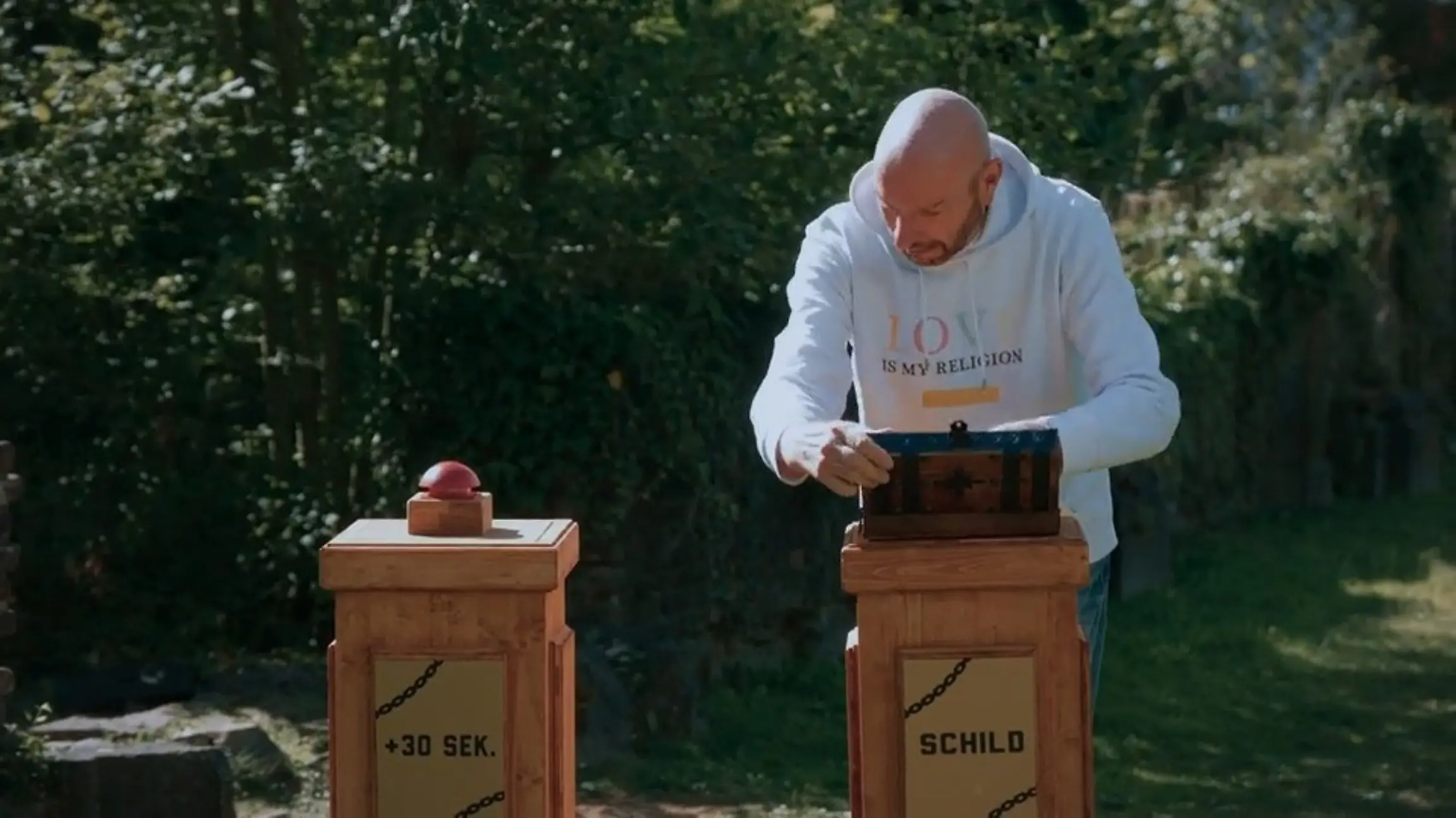 Ralph Morgenstern hintergeht seine Mitspieler „Es bleibt unter uns.”