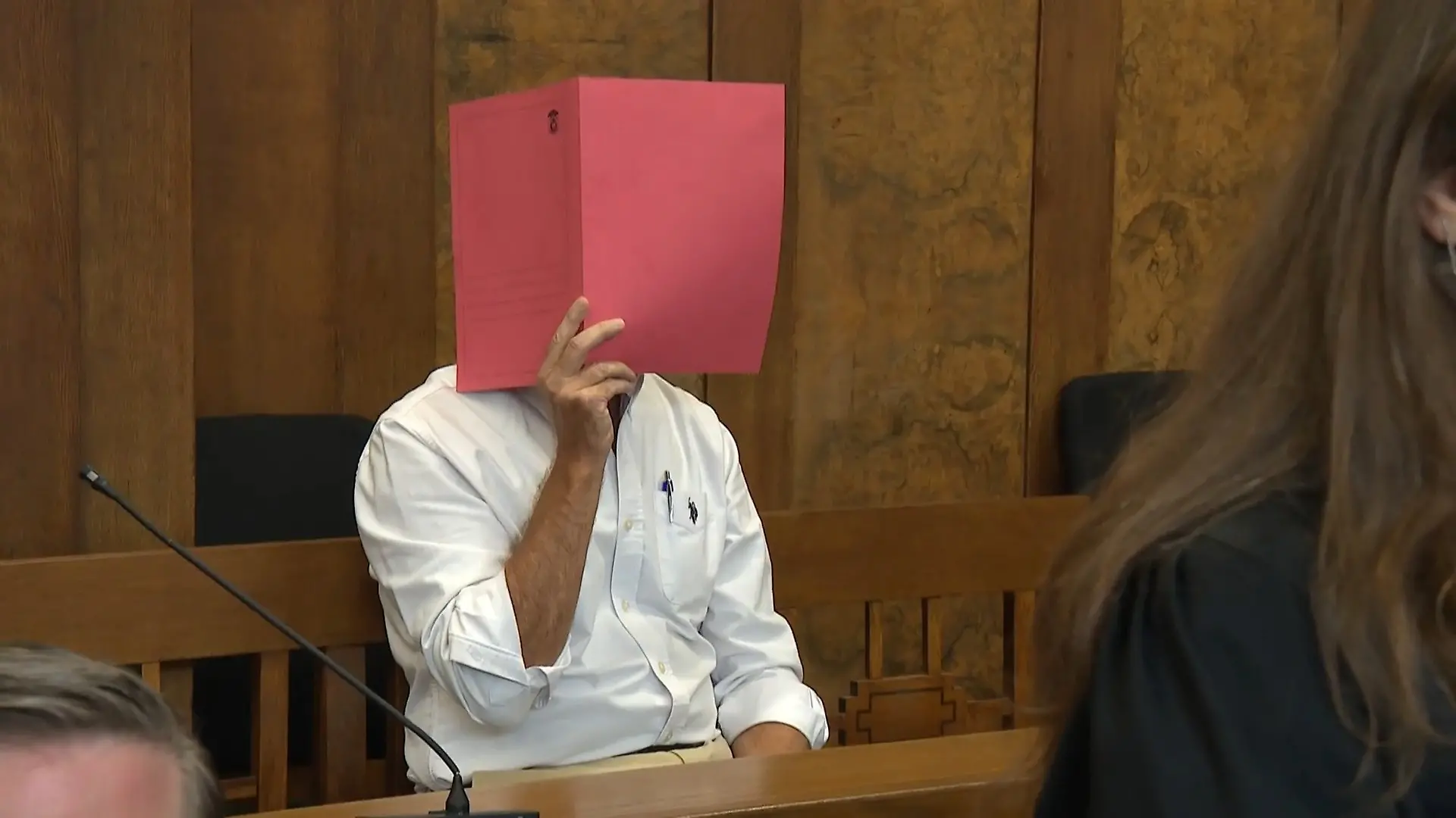 Prozess gegen ehemaligen Chefarzt in Duisburg gestartet Schwere Missbrauchsvorwürfe