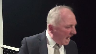 Bild von Heftiger Ausraster mitten im Live-Interview! Politiker schreit IHN plötzlich an