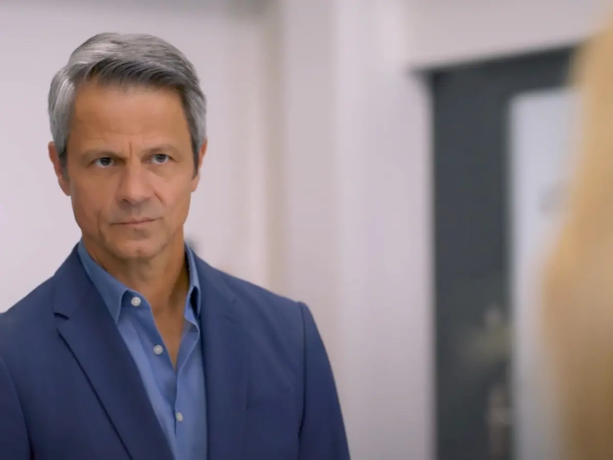 „Unter uns“-Folge vom 04.08.26 auf RTL+: Benedikt bekommt von Patrizia ein unmoralisches Angebot