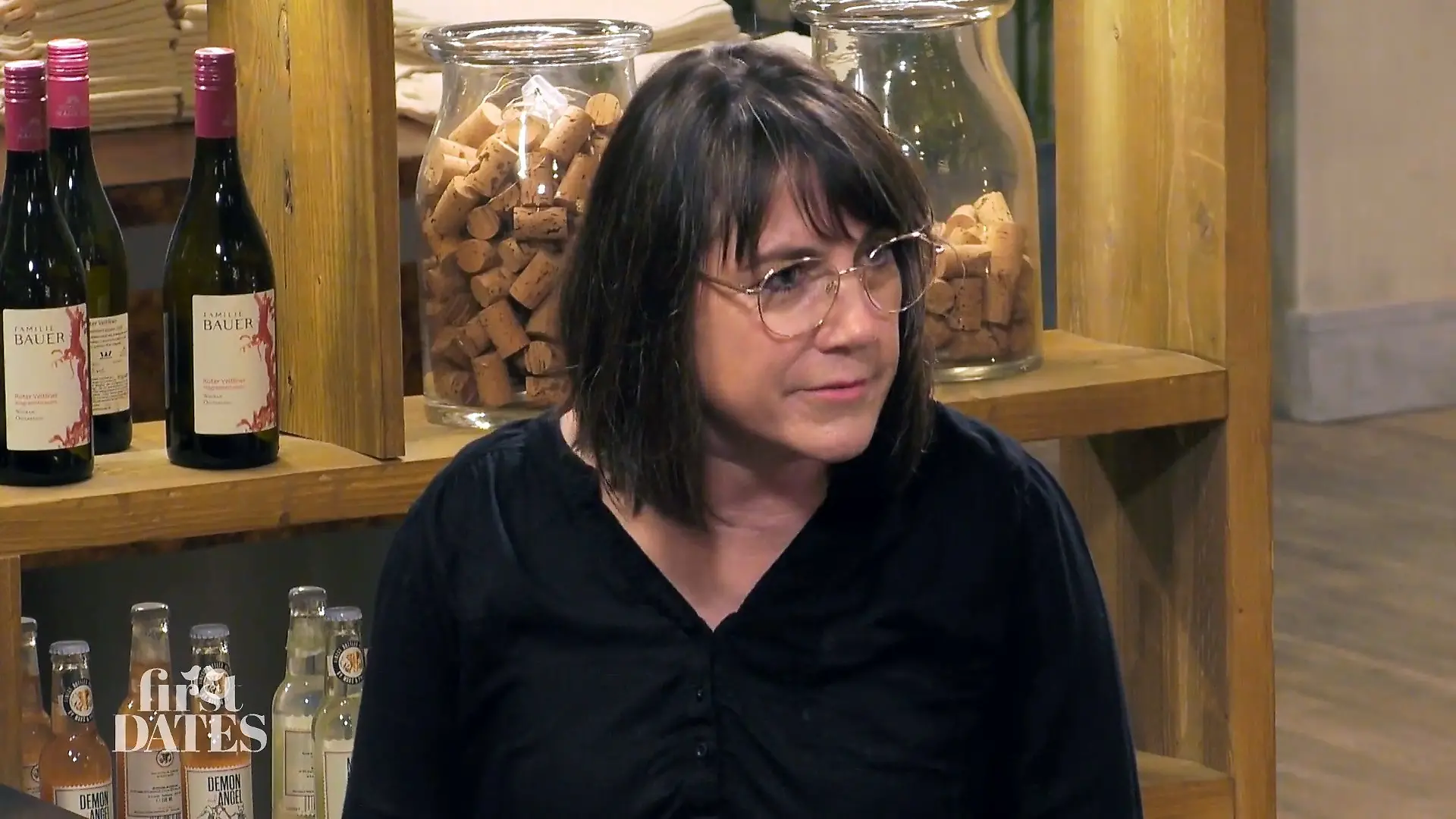 Erika wünscht sich einen Kuschelbären Mit Haaren auf dem Kopf