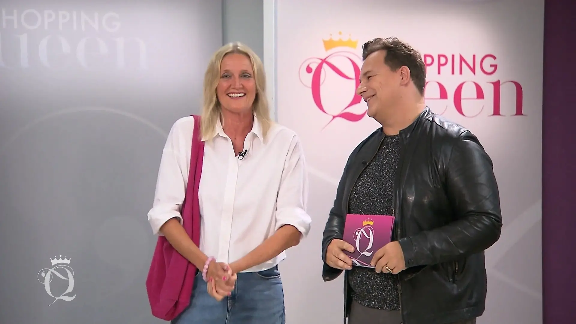 13. Shopping Queen Manu